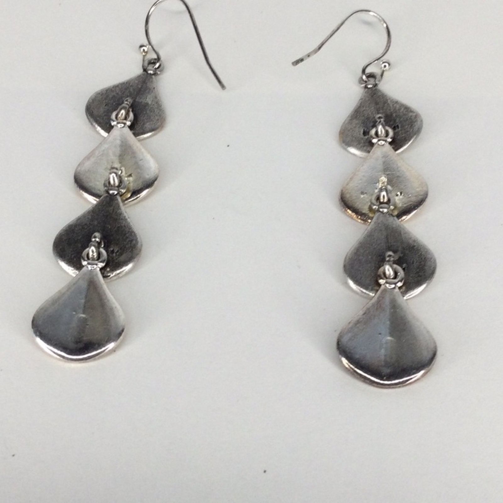 Other Retro Waterfall Cascade Teardrop Silver Tone Earrings Size ONE SIZE - 16 Thumbnail