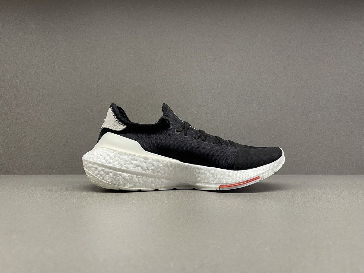 Y-3 Adidas Y-3 Ultra Boost 21 Black Size US 8.5 / EU 41-42 - 7 Thumbnail