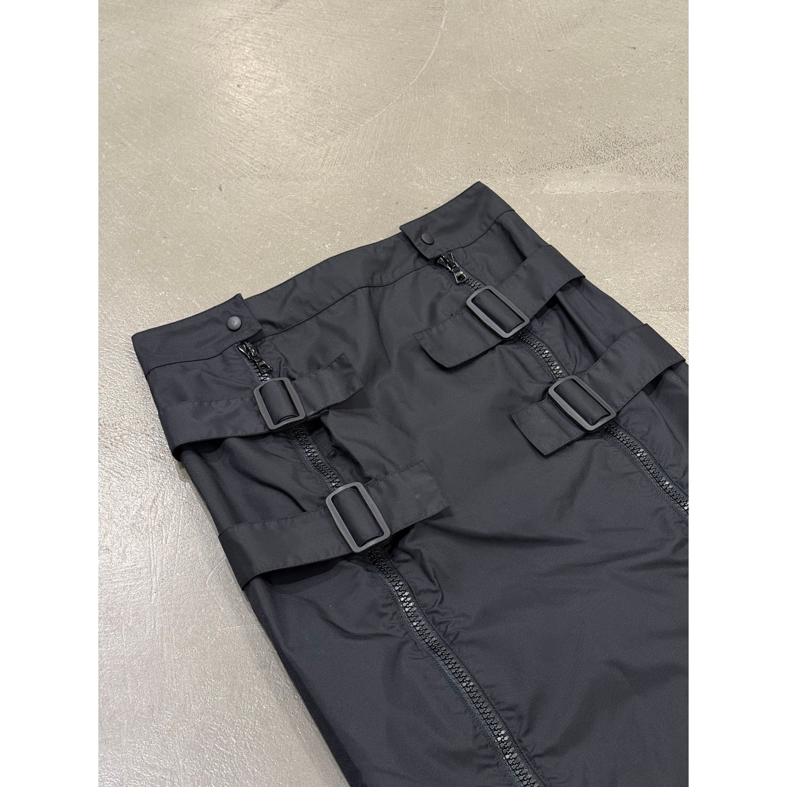 Miu Miu 1999 Miu Miu technical utility zipper skirt Size M / US 6-8 / IT 42-44 - 5 Thumbnail