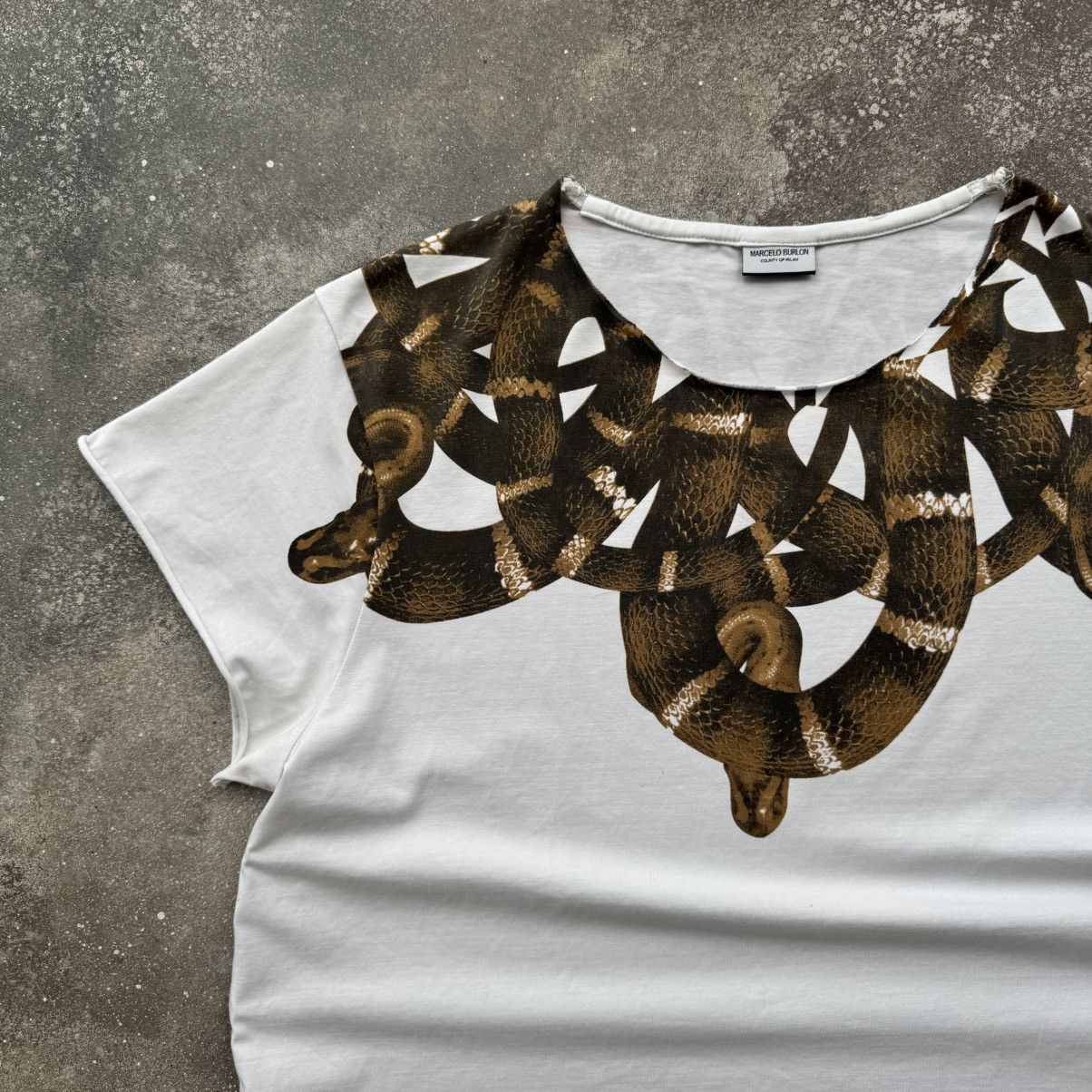 Marcelo Burlon Marcelo Burlon Snake Printed T-Shirt Size US M / EU 48-50 / 2 - 2 Thumbnail