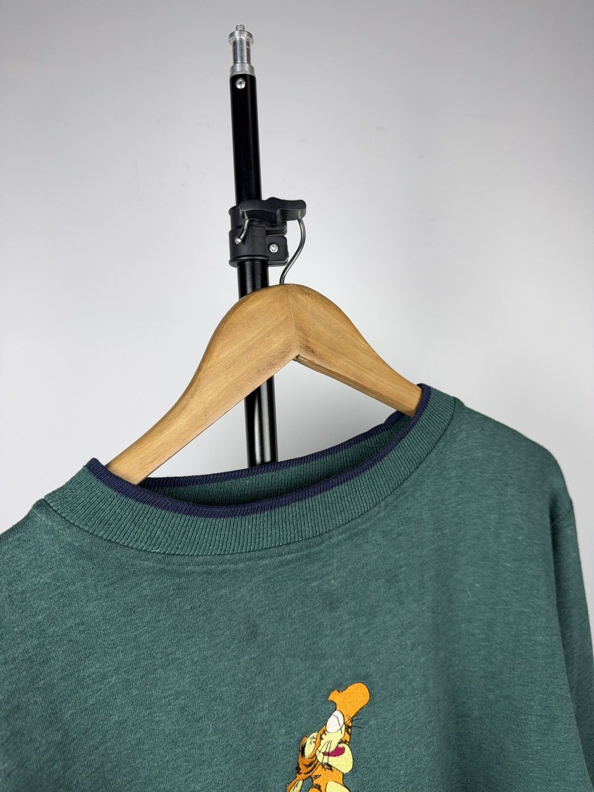 Disney 90s Vintage Disney Tigger Pooh Embroidered Sweatshirt L Size US L / EU 52-54 / 3 - 2 Thumbnail