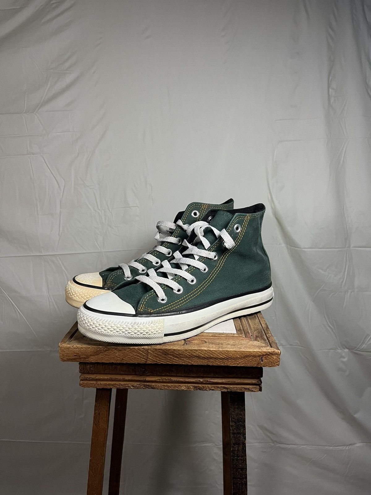 Vintage 80's made in USA converse 'green'
