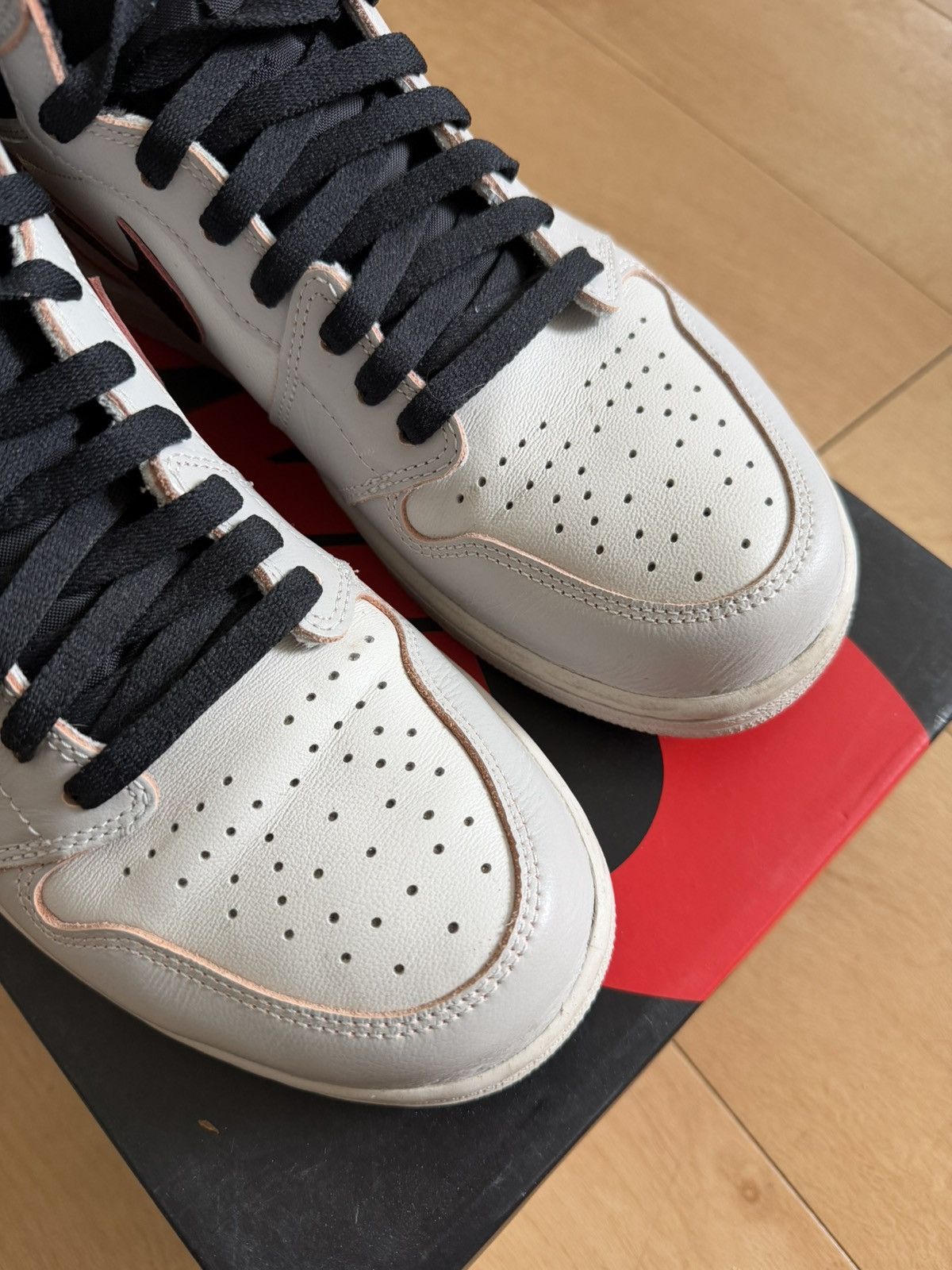 Nike SB Nike SB x Air Jordan 1 High OG “NYC to Paris” Size US 10 / EU 43 - 4 Thumbnail