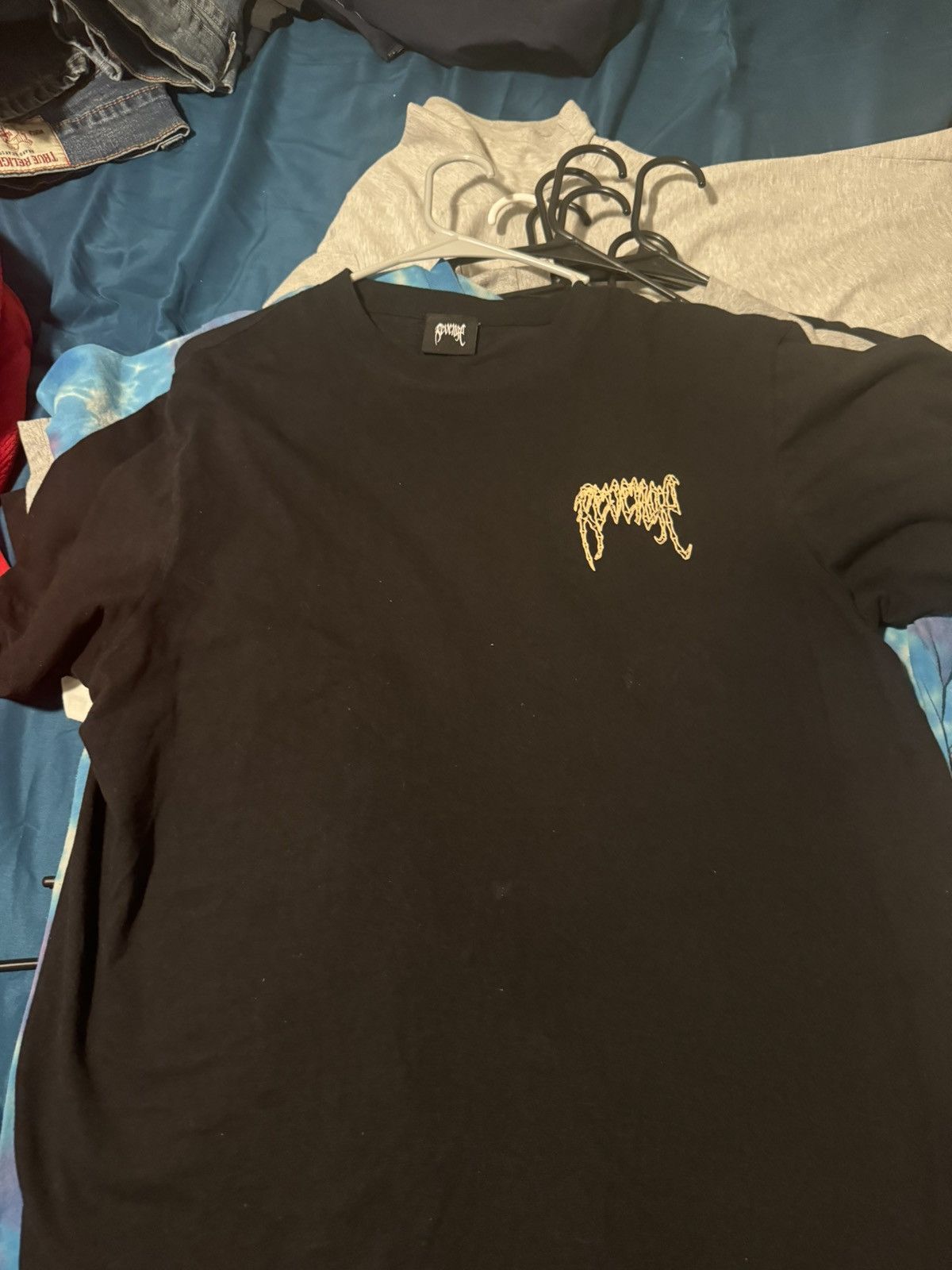 Revenge Skull and cross bones revenge tee Size US L / EU 52-54 / 3 - 1 Thumbnail
