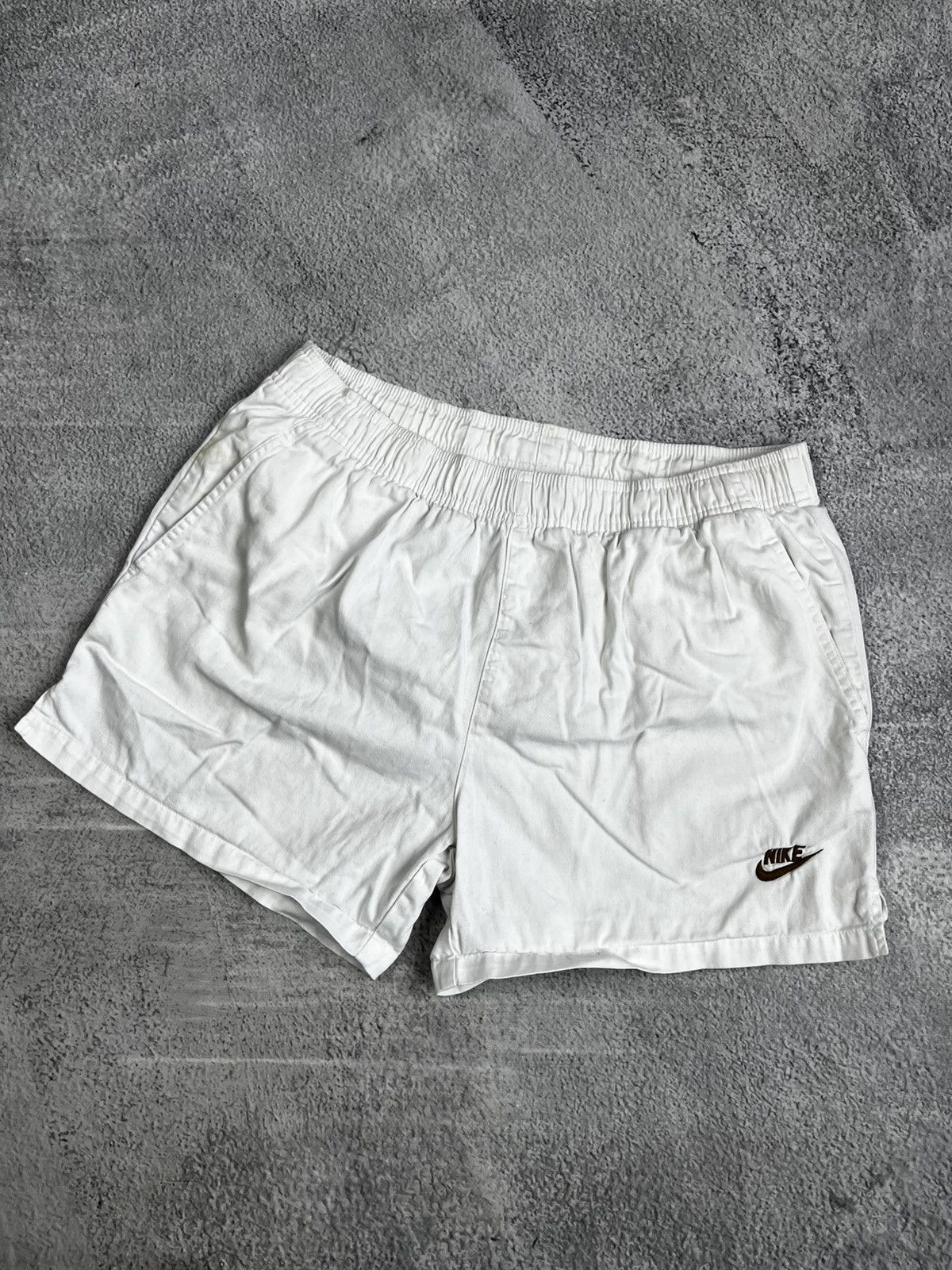 Nike Nike vintage shorts size m Size US 32 / EU 48 - 1 Thumbnail