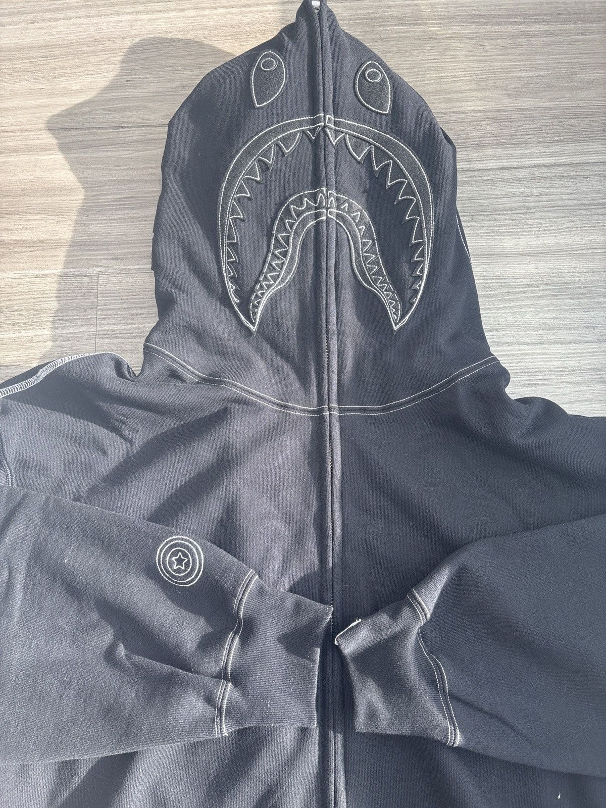 Bape Black Shark Bape hoodie Size US L / EU 52-54 / 3 - 1 Thumbnail
