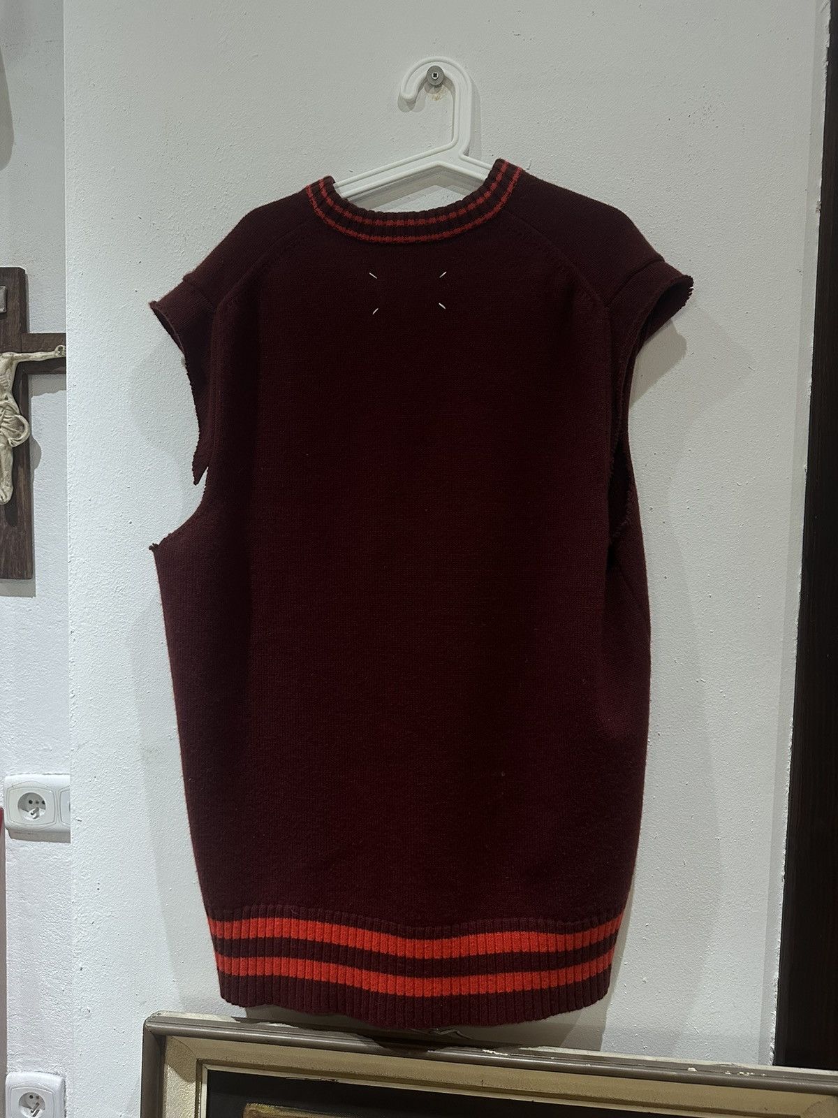 Maison Margiela Maison Margiela burgundy oversize knit v neck Size US M / EU 48-50 / 2 - 2 Thumbnail