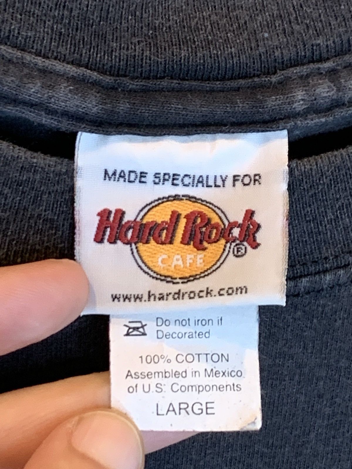 Hard Rock Cafe RARE Vintage Hard Rock Cafe Cayman Islands EagleGuitar Shirt Size US L / EU 52-54 / 3 - 6 Thumbnail