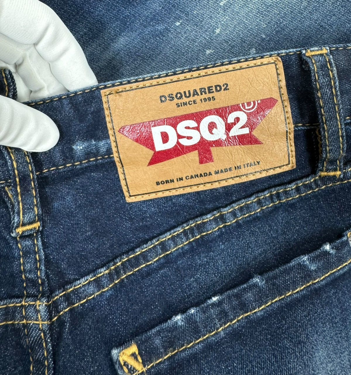 Dsquared2 Dsquared2 Runway Rlare Cropped Jeans size 40 Size 27" / US 4 / IT 40 - 14 Thumbnail