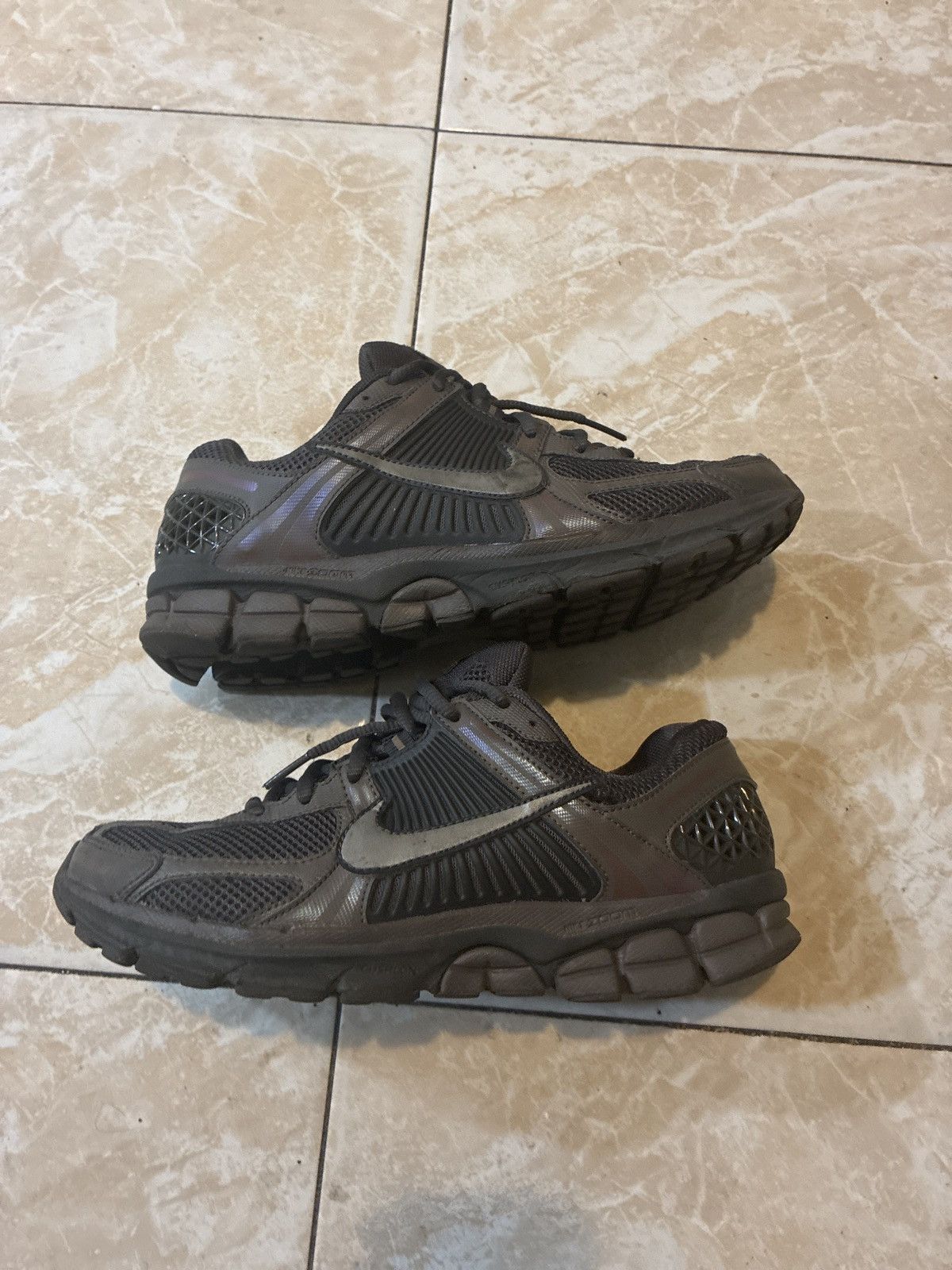 Nike Men Vomero 5 Brown
