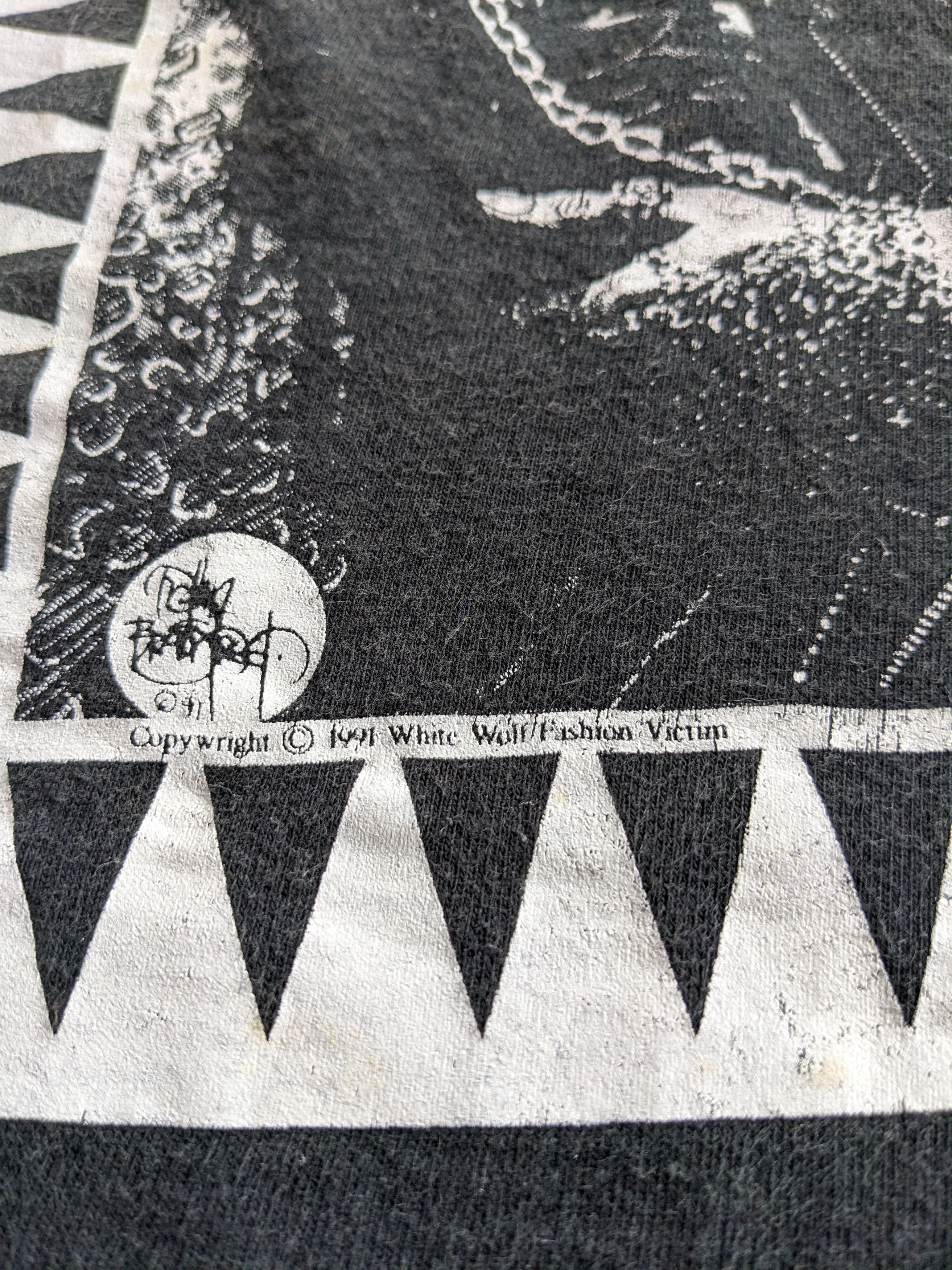 Fashion Victim × Vintage Vintage 1991 fashion victim Vampire The Masquerade Size US S / EU 44-46 / 1 - 4 Thumbnail