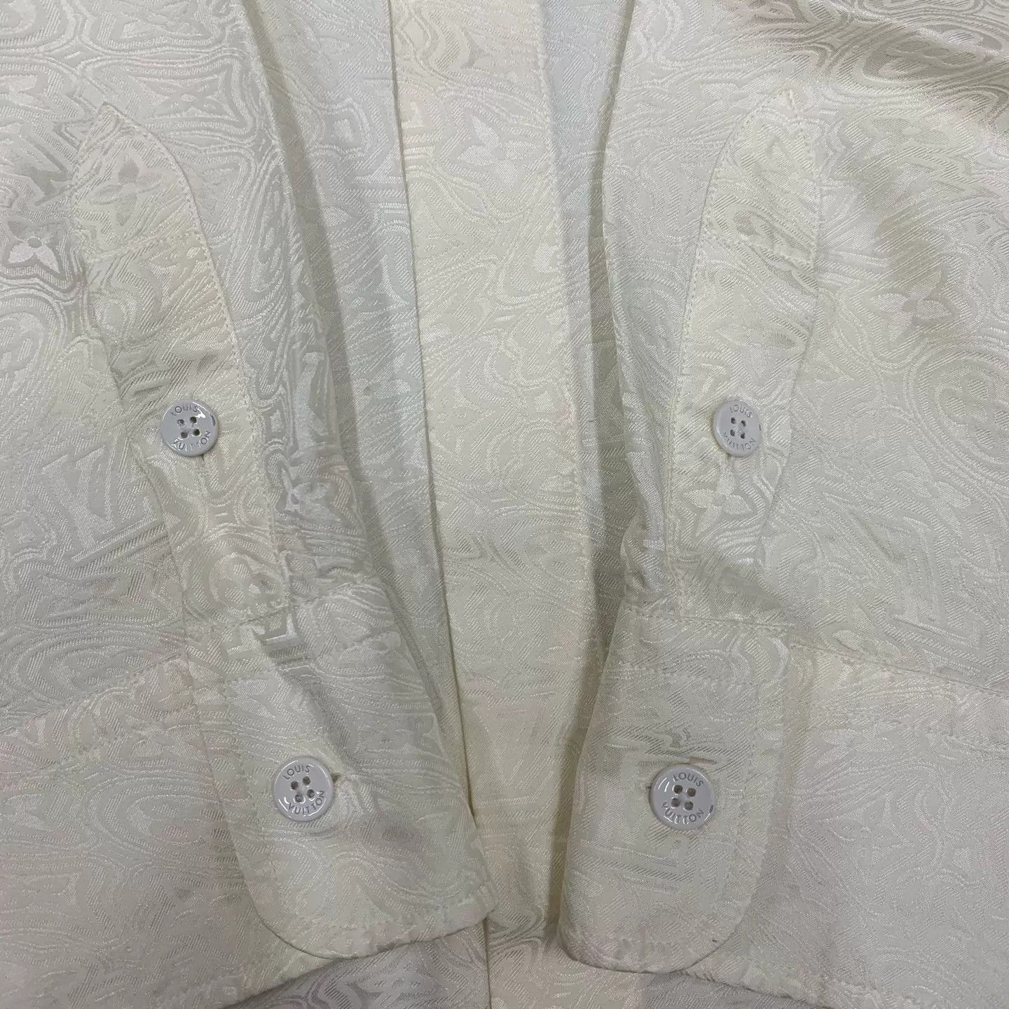 Louis Vuitton LV Ivory Silk Twisted Monogram Shirt 39 95 New Size US M / EU 48-50 / 2 - 7 Thumbnail