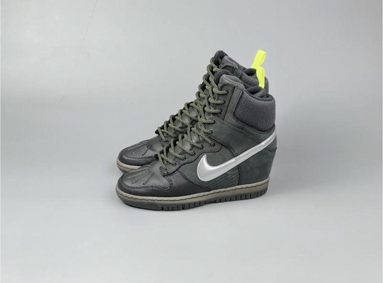 Nike Nike Dunk Sky Hi Top Sneakerboot 2.0 Women's Size US 8 Size US 8 / IT 38 - 2 Thumbnail