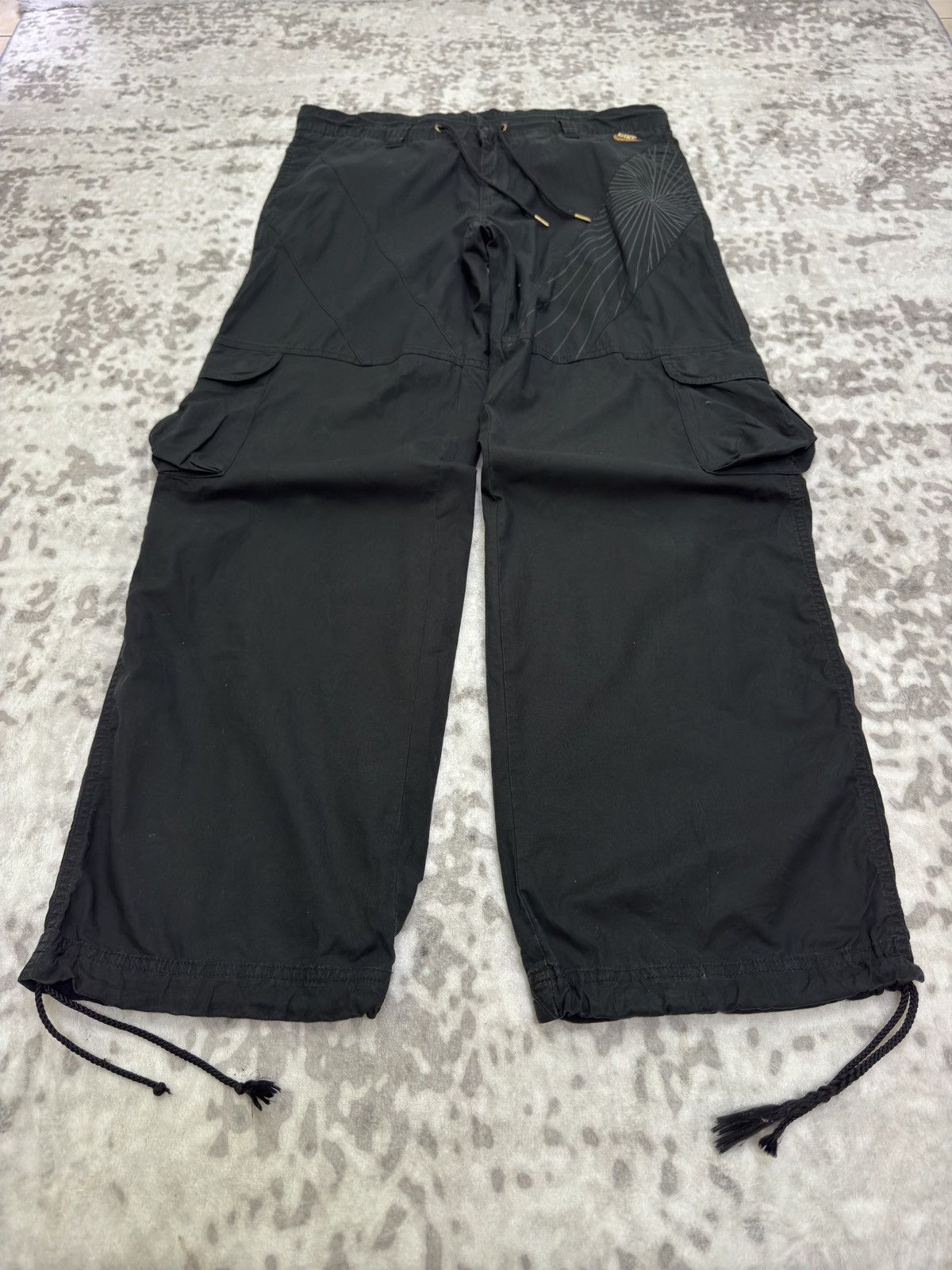 Nike Nike Utility Multi-Pocket Tracksuit Pants Drawstring Size M Size US 32 / EU 48 - 1 Thumbnail