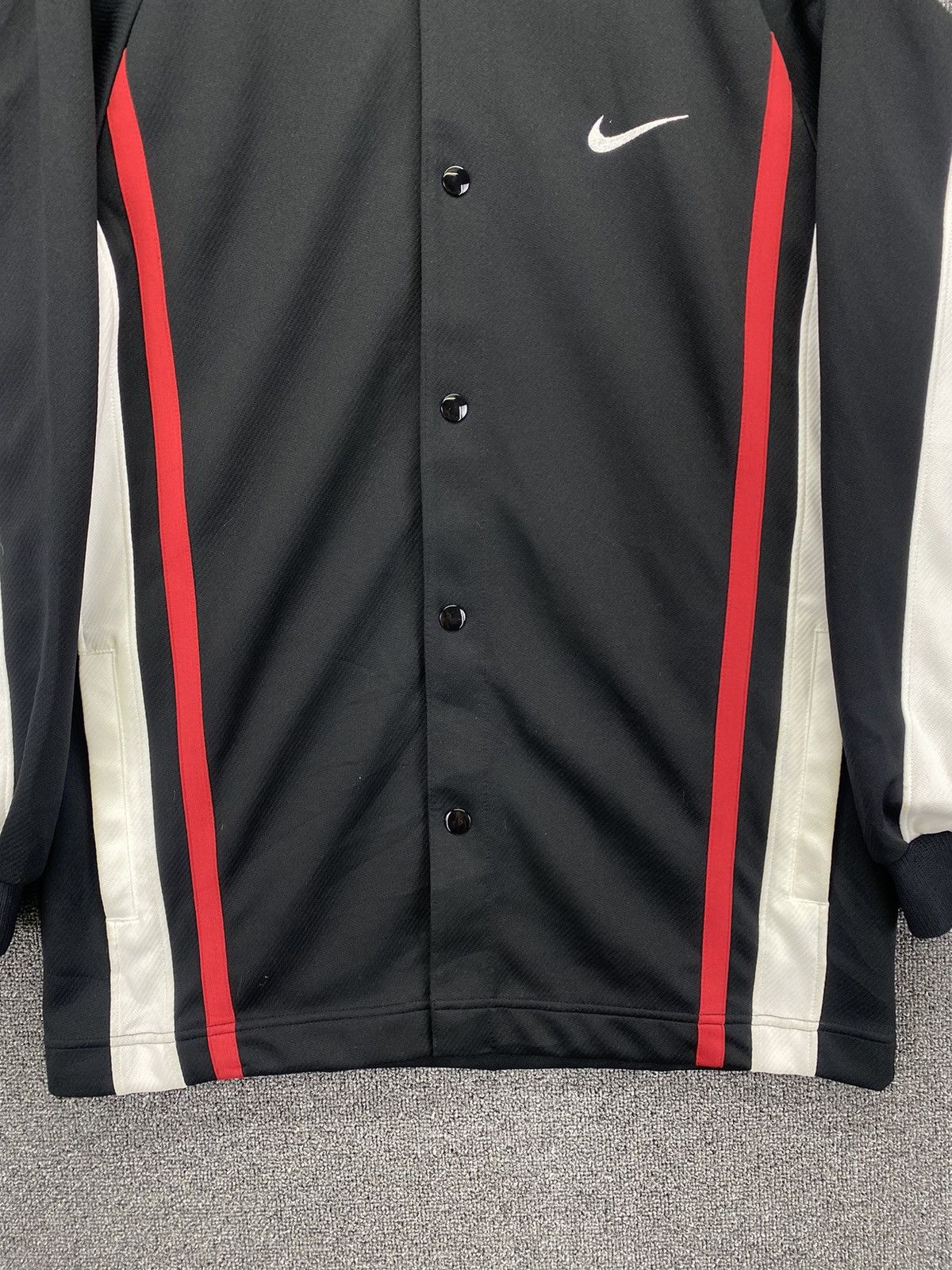Nike Vintage Nike Basketball Team Varsity Style Jacket Size US S / EU 44-46 / 1 - 6 Thumbnail