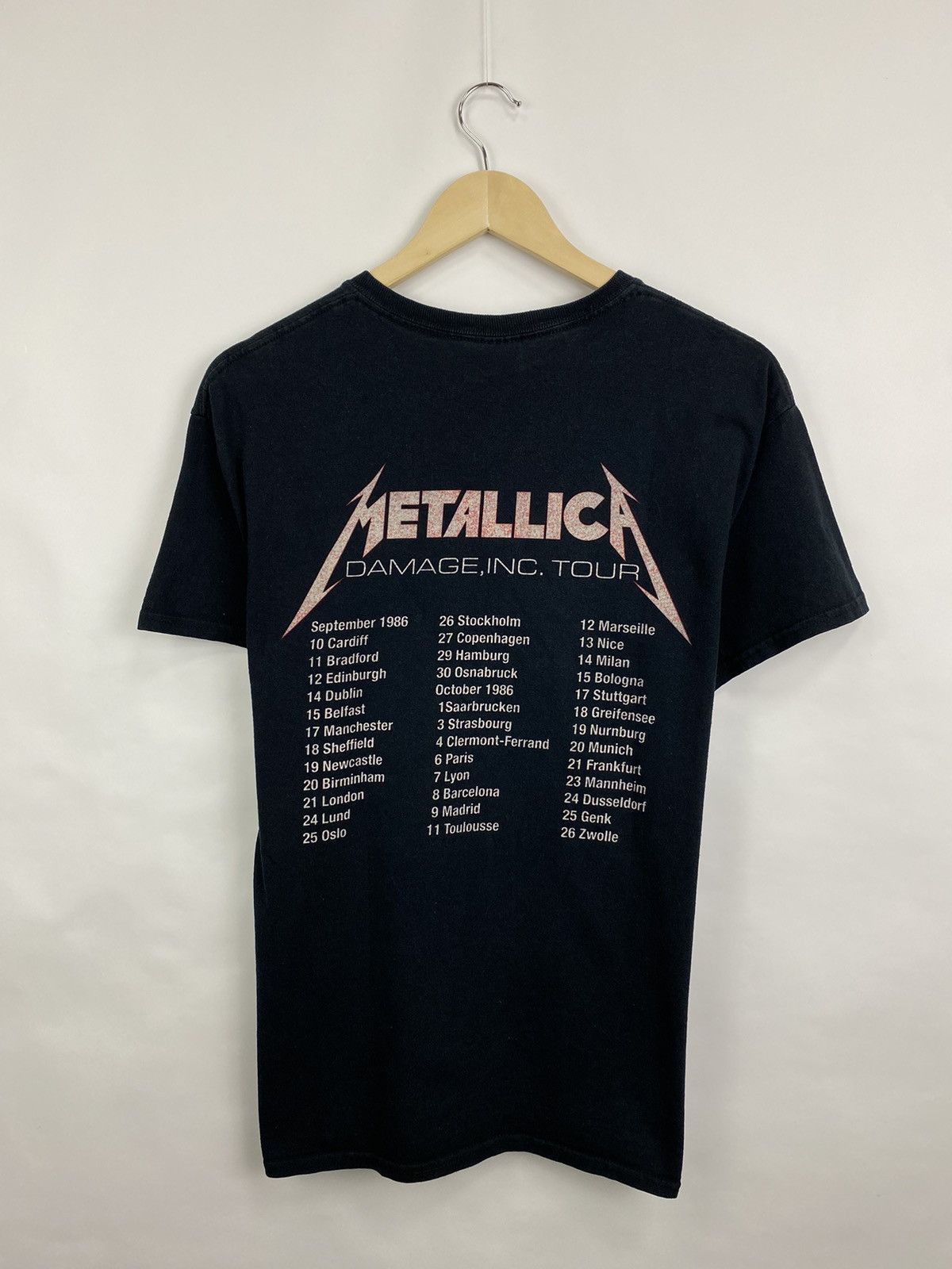 Metallica 💀 Vintage Metallica Master Of Puppets Rock Band t-shirt 2007 Size US M / EU 48-50 / 2 - 7 Thumbnail