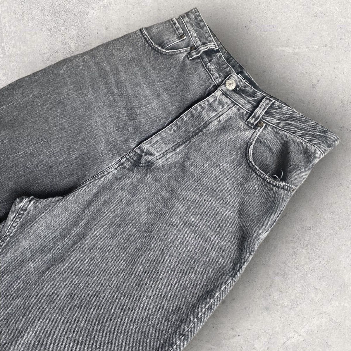 Balenciaga Balenciaga Fray Cropped Denim Size US 32 / EU 48 - 3 Thumbnail