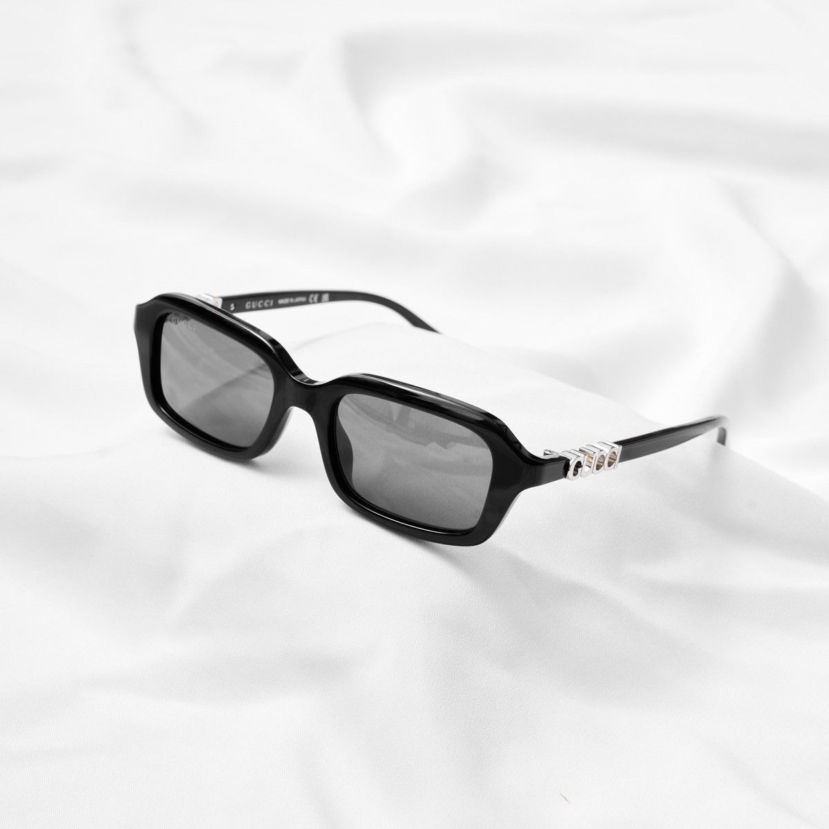 Gucci GUCCI GG2152S 001 SUNGLASSES Size ONE SIZE - 1 Thumbnail