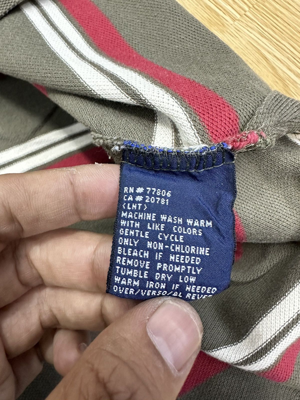 Tommy Hilfiger × Vintage Vintage Tommy Hilfiger Saipan Stripe Polo A232 Size US M / EU 48-50 / 2 - 8 Thumbnail