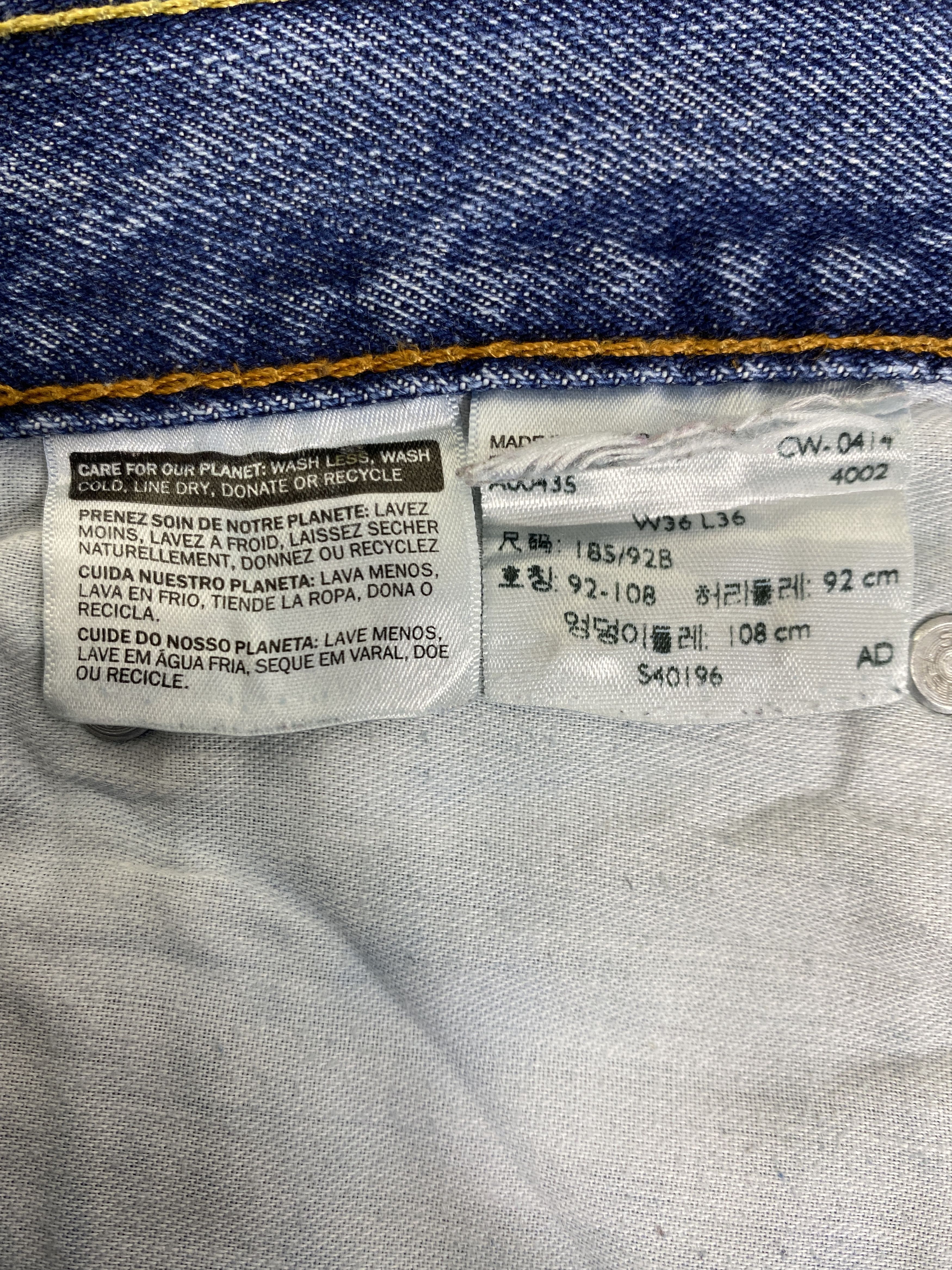 Levi's Blue Vintage Levi's 550 Jeans 36x35 Denim -JN1892 Size US 36 / EU 52 - 9 Thumbnail