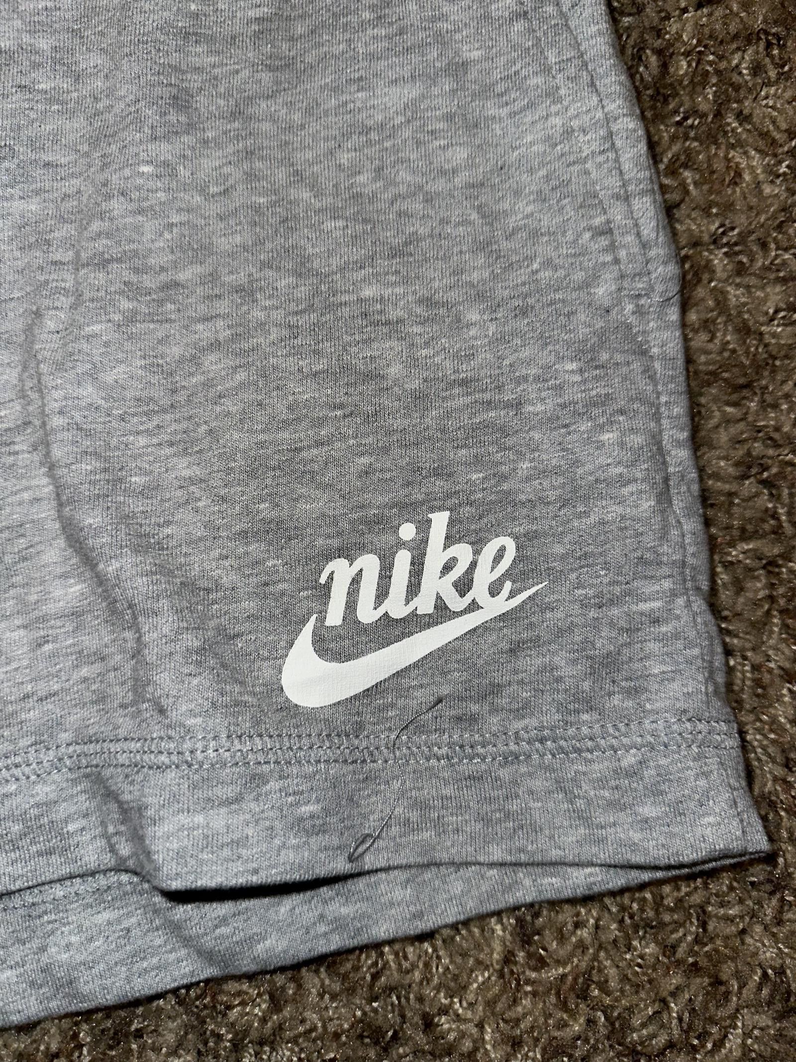 Nike Nike Women NSW Sportswear Gym Vintage Shorts 2017 Size 28" / US 6 / IT 42 - 2 Thumbnail