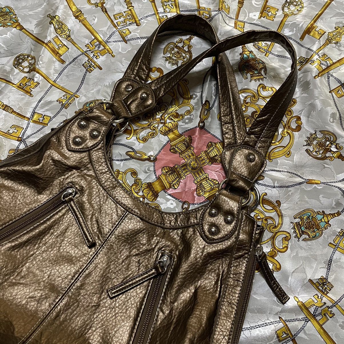 KMRii × Leather ❤️BINDING NOW❤️- Kmrii/14thAddiction Style Metallic Hobo Bag Size ONE SIZE - 2 Thumbnail