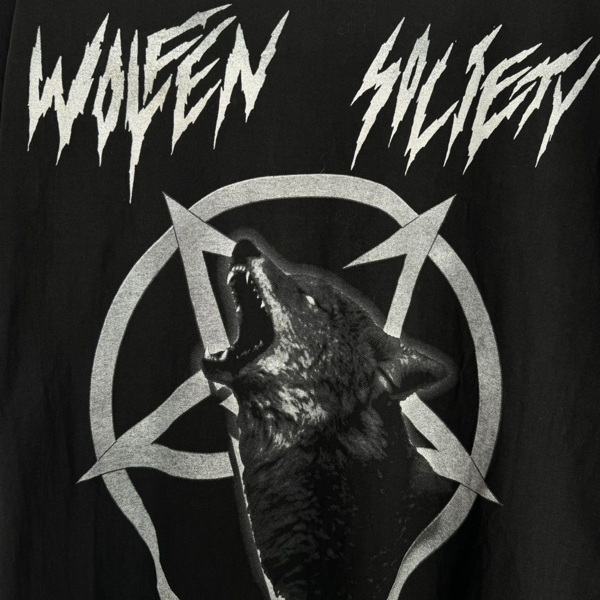Band Tees Vintage 2001 Wolfen Society ‘Conquer Divine’ Euro Metal Tee Size US XL / EU 56 / 4 - 4 Thumbnail
