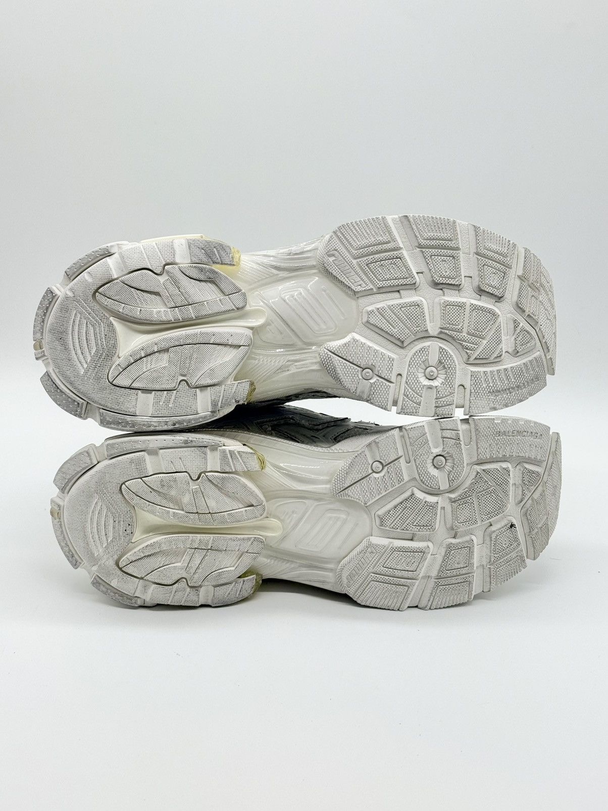 Balenciaga BRAND NEW Size 9 - Balenciaga Runner Sneaker White Size US 9 / EU 42 - 6 Thumbnail