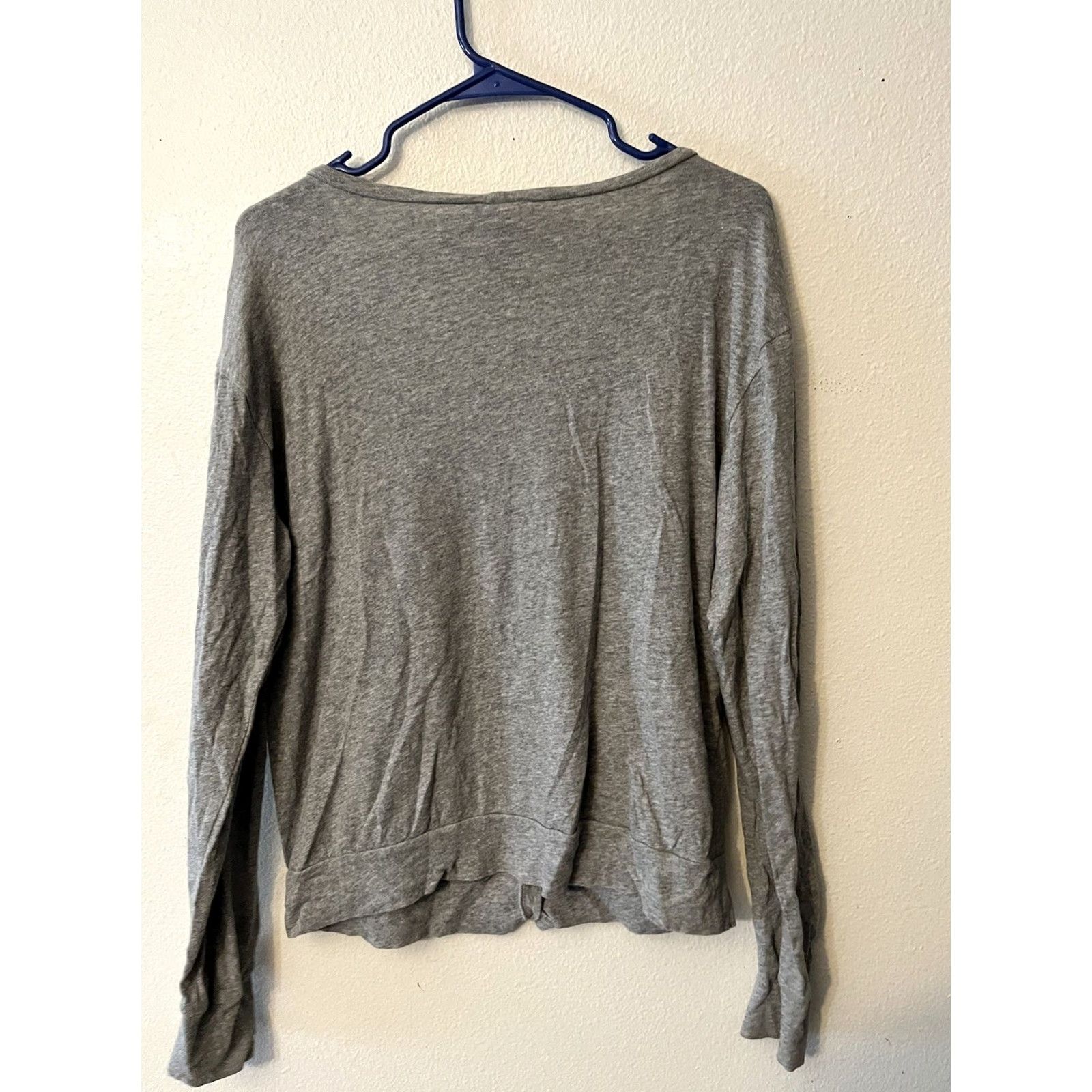 Vintage VINTAGE Victoria's Secret Pink Bling Pocket Cardigan Button Up Top M Gray Womens Pocket Cardigan Bling Pink Buttons V-Neck 90s? Size M / US 6-8 / IT 42-44 - 3 Thumbnail