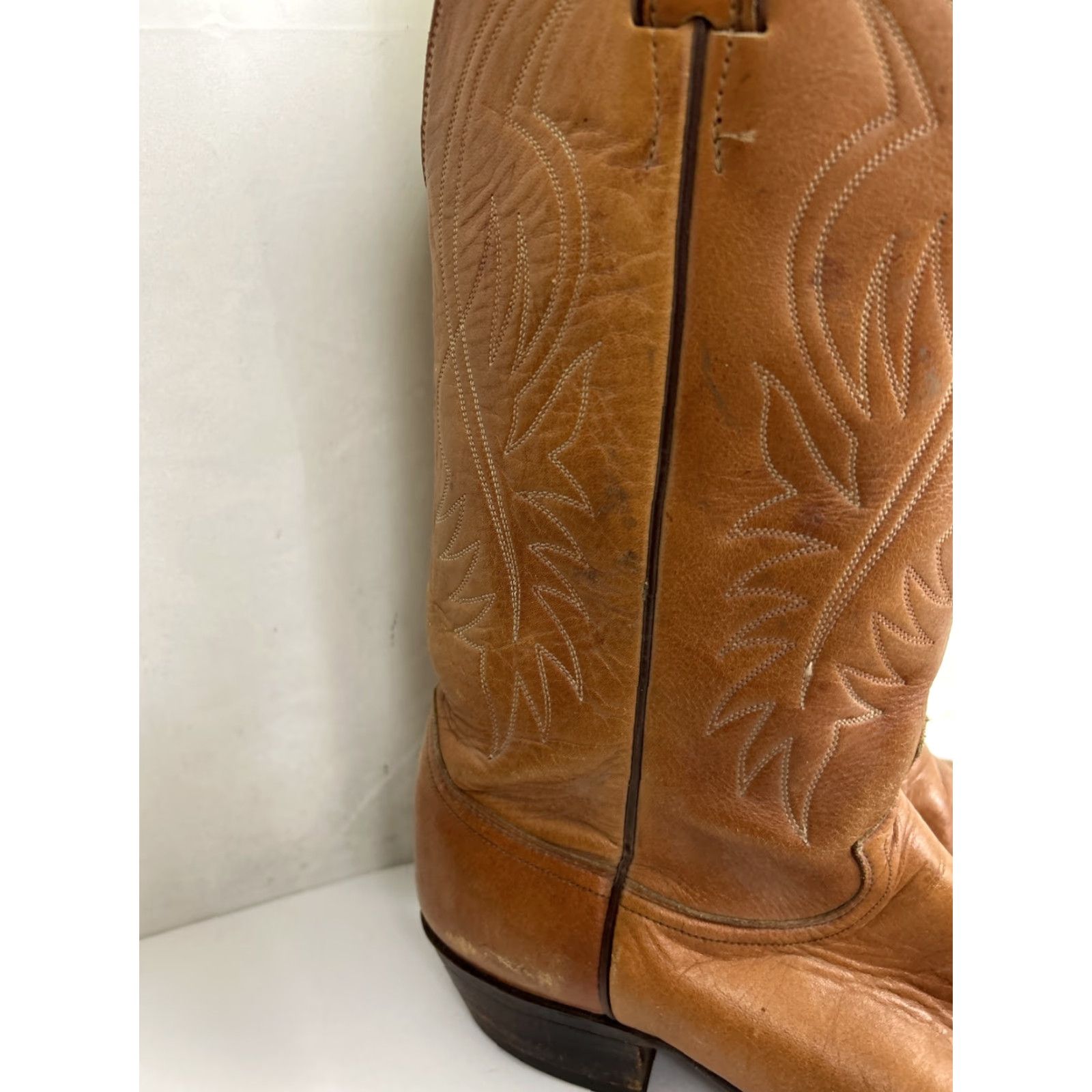 Justin Boots VINTAGE Justin Boots Mens 10 Brown Leather Cowboy Western Boots Pull-on Mid-Calf Pointed Toe USA Mens Size US 10 / EU 43 - 4 Thumbnail