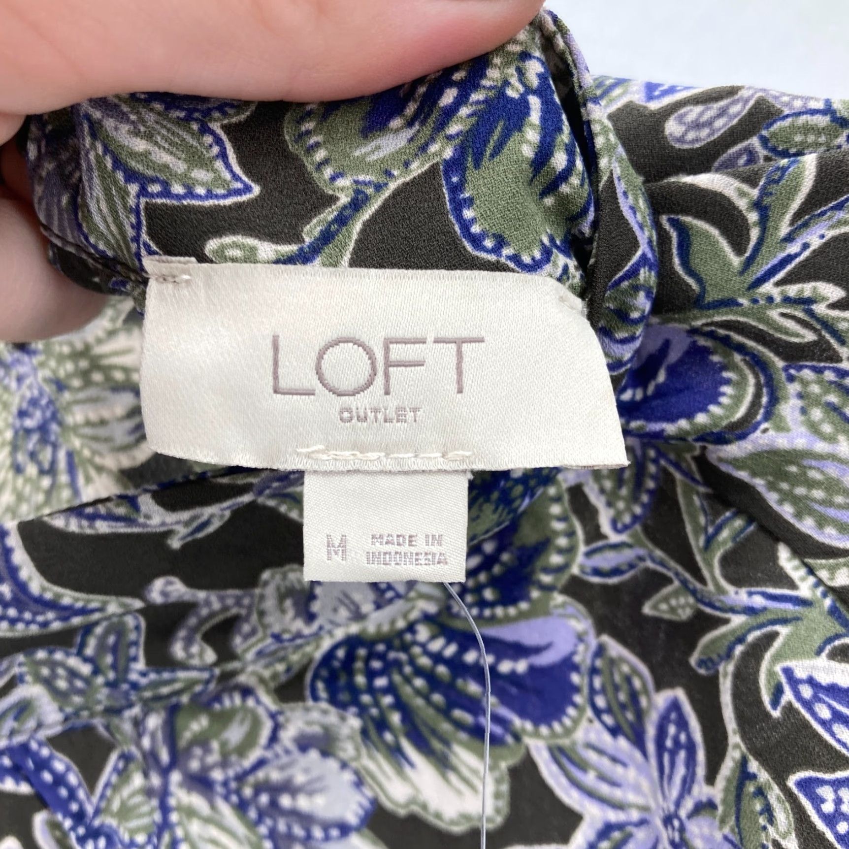 Loft LOFT Outlet Floral Blouse Ruffle Shoulder Women's M Mock Neck Boho Chic NWT Blouse Size M / US 6-8 / IT 42-44 - 4 Thumbnail