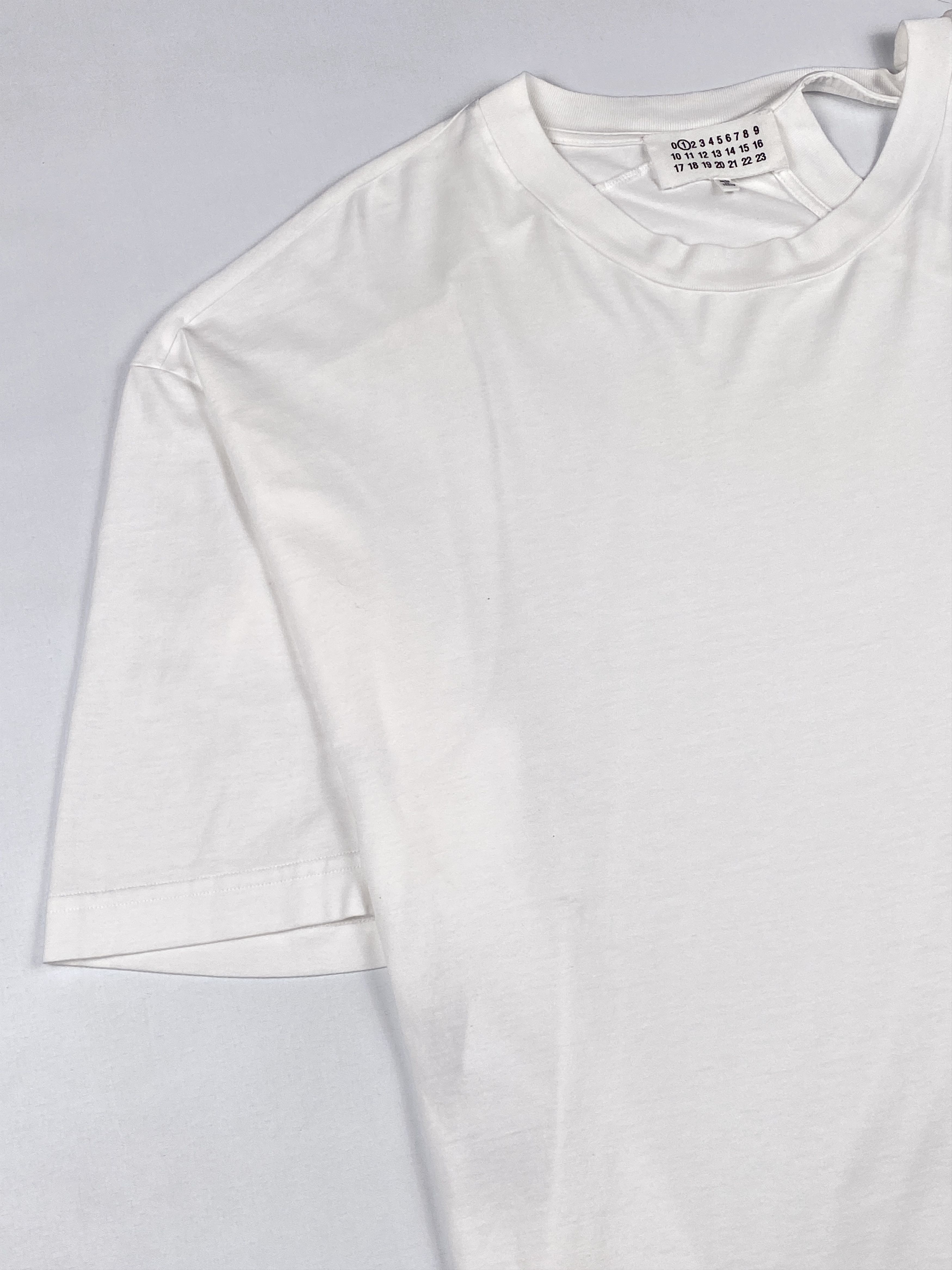 Maison Margiela Line 1 Asymmetric Open Shoulder T-Shirt Size US S / EU 44-46 / 1 - 5 Thumbnail