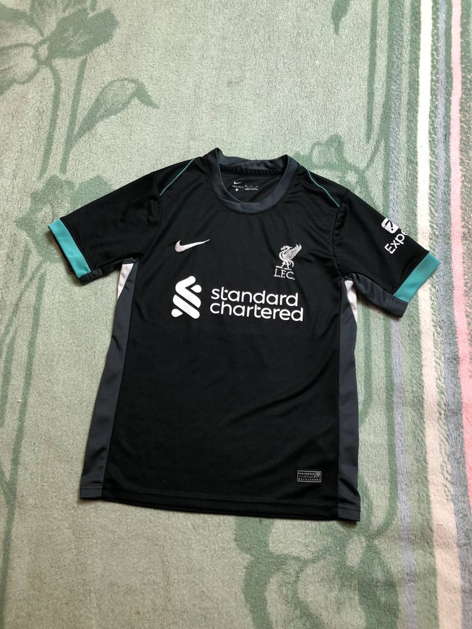 Nike NIKE LIVERPOOL FC #4 VIRGIL CHAMPIONS LEAGUR AWAY JERSEY Size US S / EU 44-46 / 1 - 5 Thumbnail