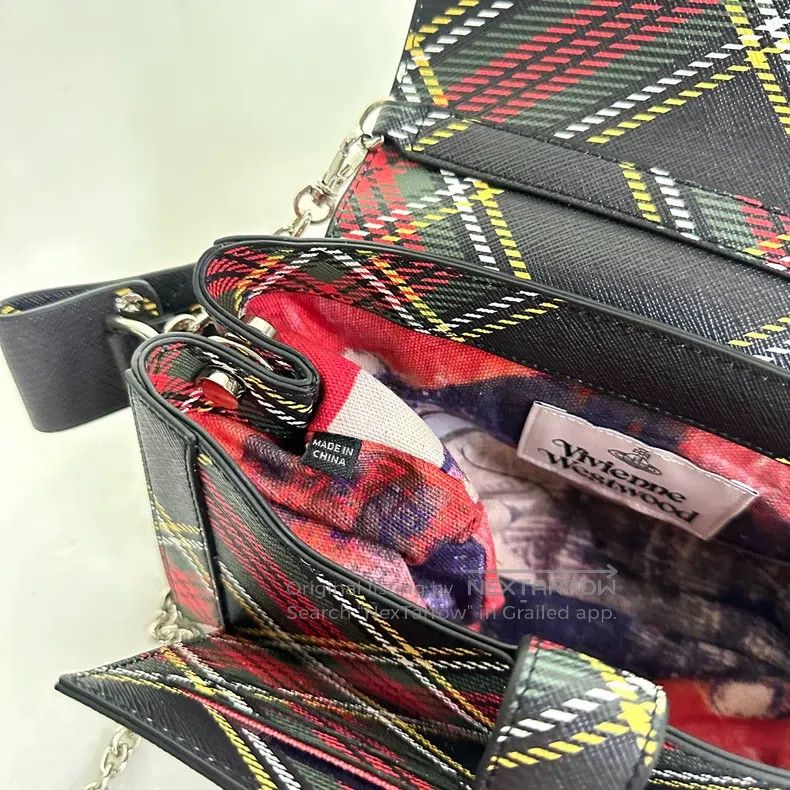 Vivienne Westwood Vivienne Westwood size os Medium-sized ladies plaid logo cl Size ONE SIZE - 7 Thumbnail