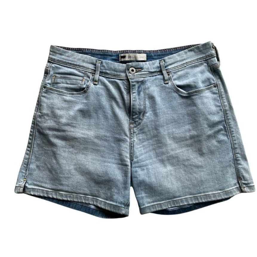 Levi's Levi’s Size 10 Light Wash Denim Jean Shorts Size 32" / US 10 / IT 46 - 1 Thumbnail