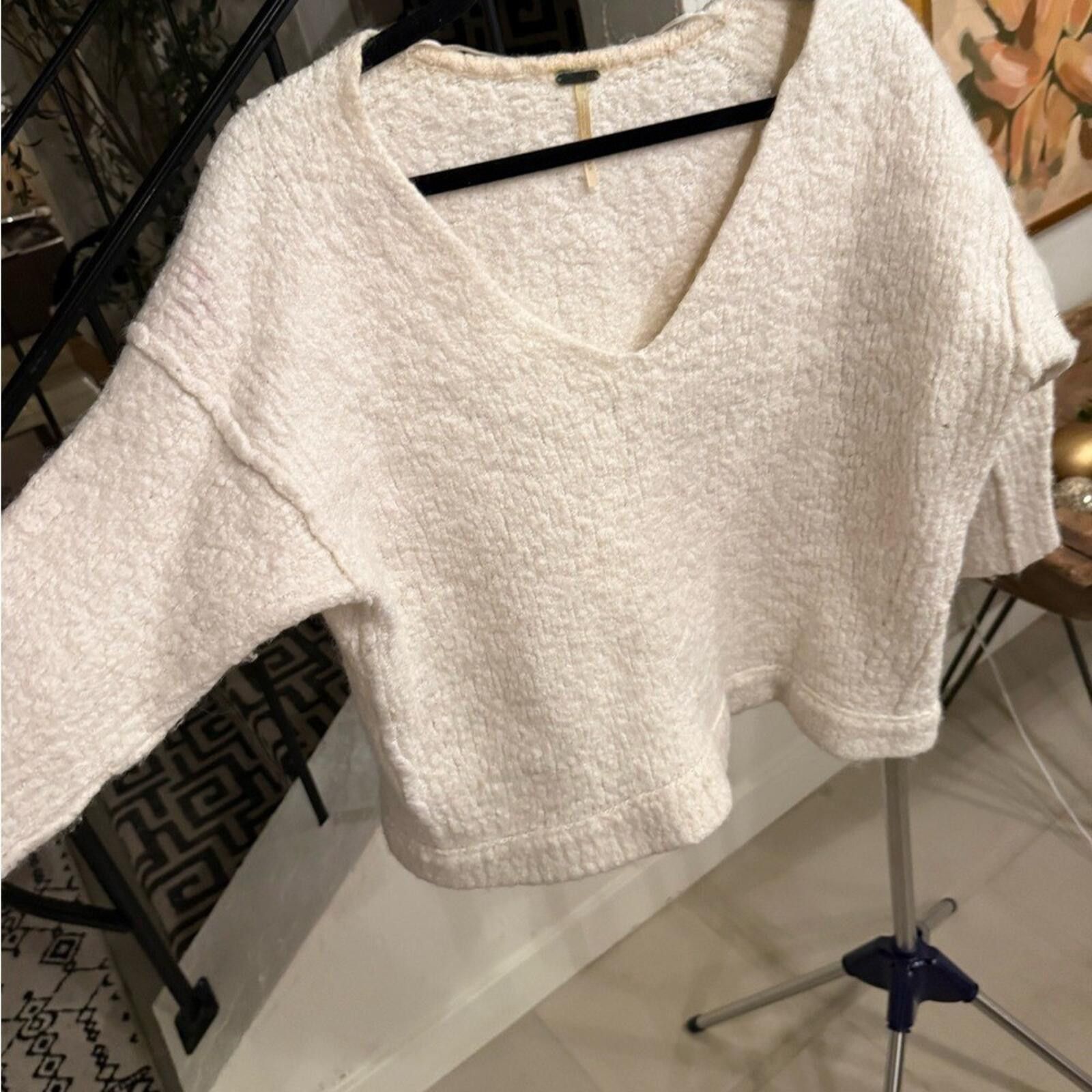 Free People Free People Ivory Cropped Structured Hem Wool Sweater Boxy M Size M / US 6-8 / IT 42-44 - 2 Thumbnail