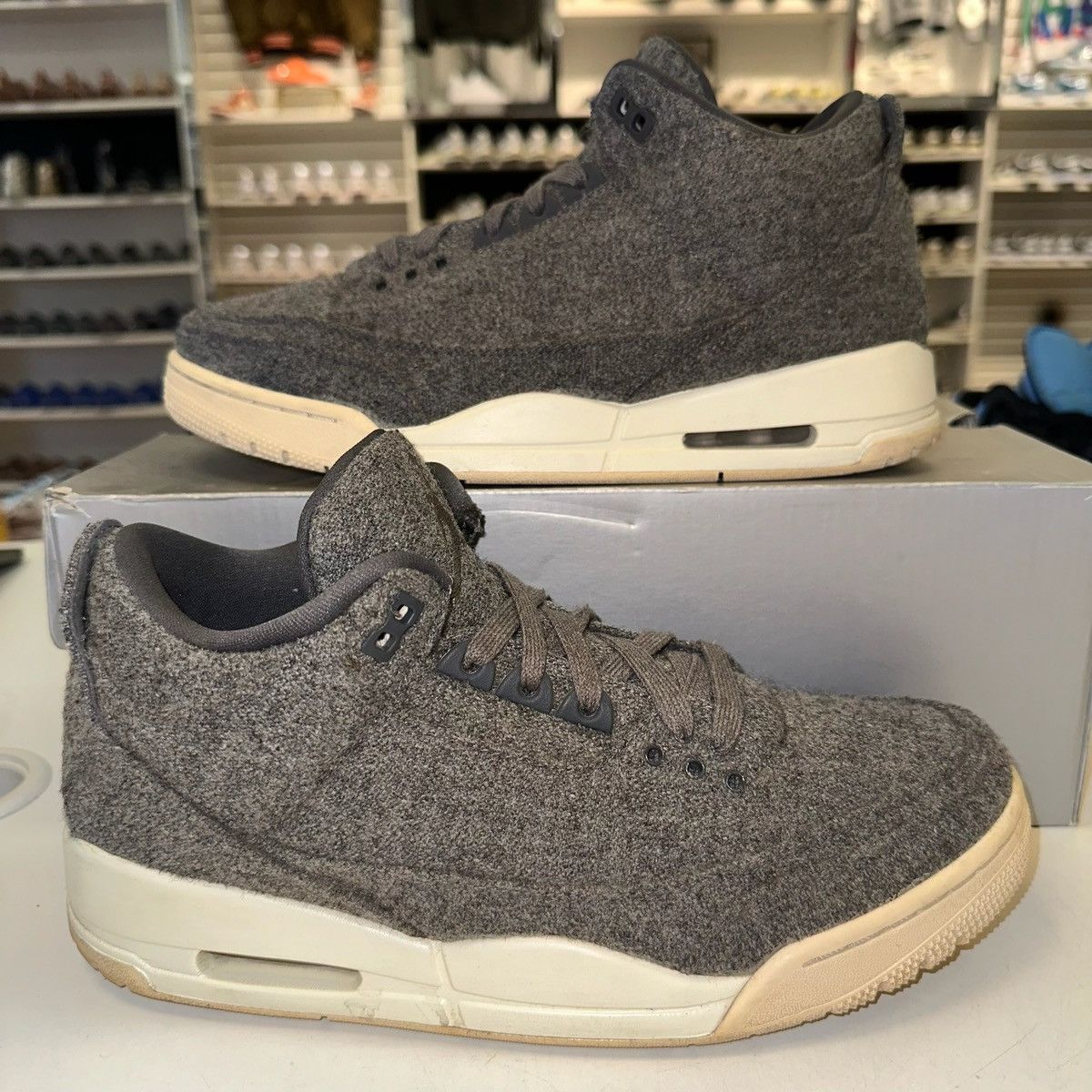 Jordan Brand Size 9.5 - Nike Air Jordan 3 Retro ‘ Wool’ 854263-004 OG Size US 9.5 / EU 42-43 - 1 Thumbnail