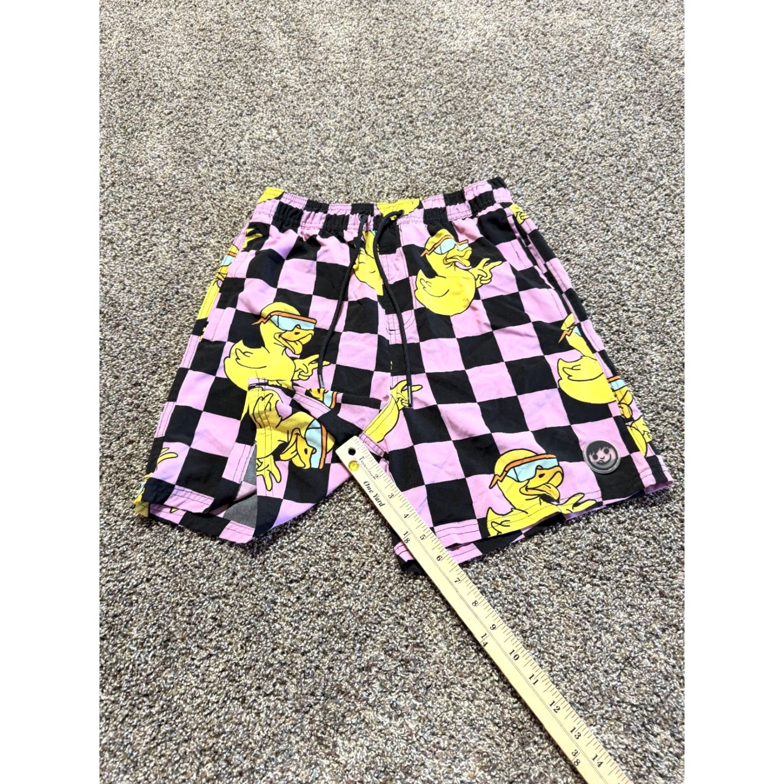 Vintage Neff Swim Shorts Trunks Men's Medium Lightweight Stretch 5" Inseam Ducky Chill Pink Ducks Size US 31 - 7 Thumbnail