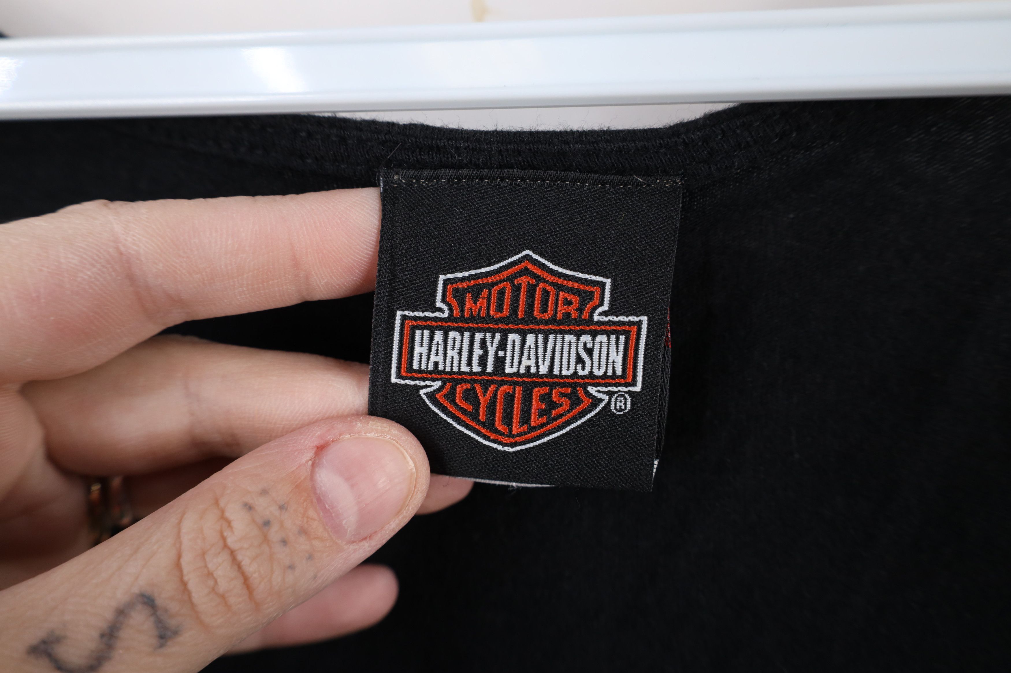 Harley Davidson × Vintage Vintage Y2K Harley Davidson Tribal Scoop Neck T-Shirt Size L / US 10 / IT 46 - 7 Thumbnail