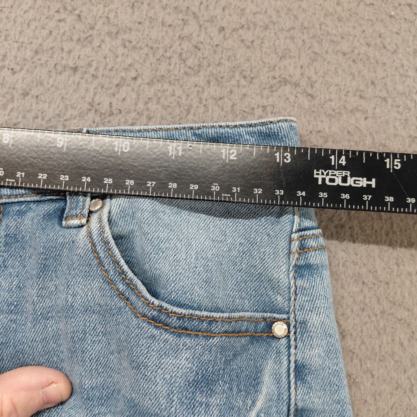 Vintage Tinseltown Jeans Women’s Size 7 Blue Hi-Rise The Mom Med Wash Denim Distressed Raw Hem Regular Fit Womens Size 28" / US 6 / IT 42 - 6 Thumbnail