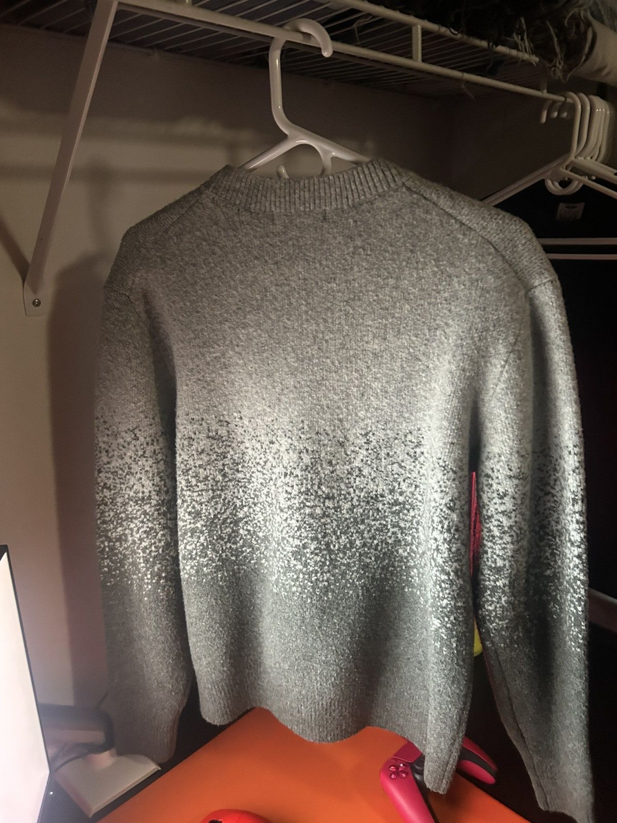 JW Anderson × Uniqlo Jw Anderson x Uniqlo grey gradient knit sweater Size S Size US S / EU 44-46 / 1 - 2 Thumbnail