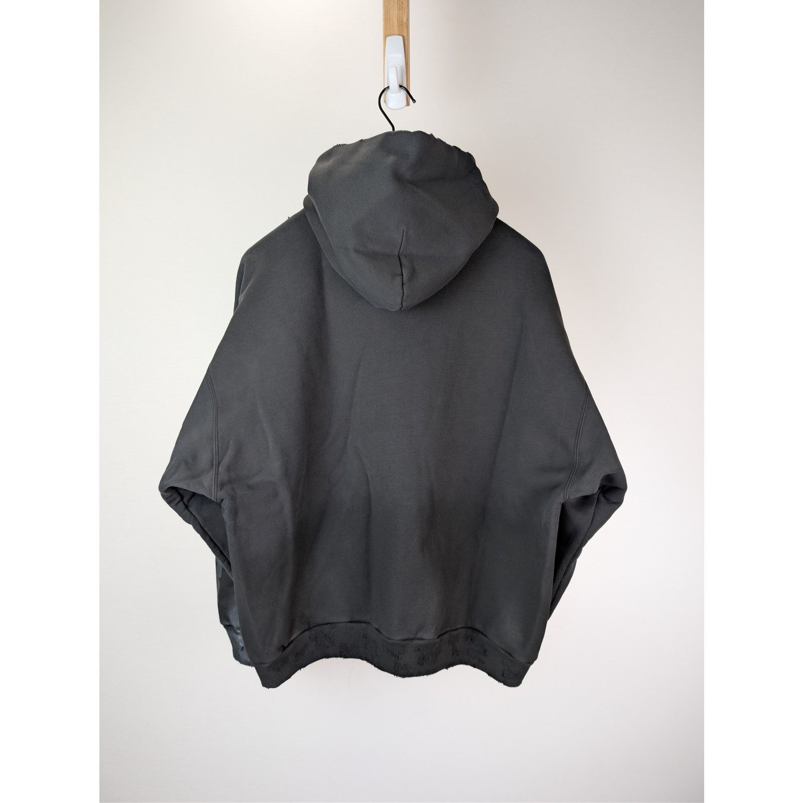 Balenciaga o1rshd1 3B Stencil Molleton Medium Fit Hoodie in Faded Black Size US M / EU 48-50 / 2 - 8 Thumbnail
