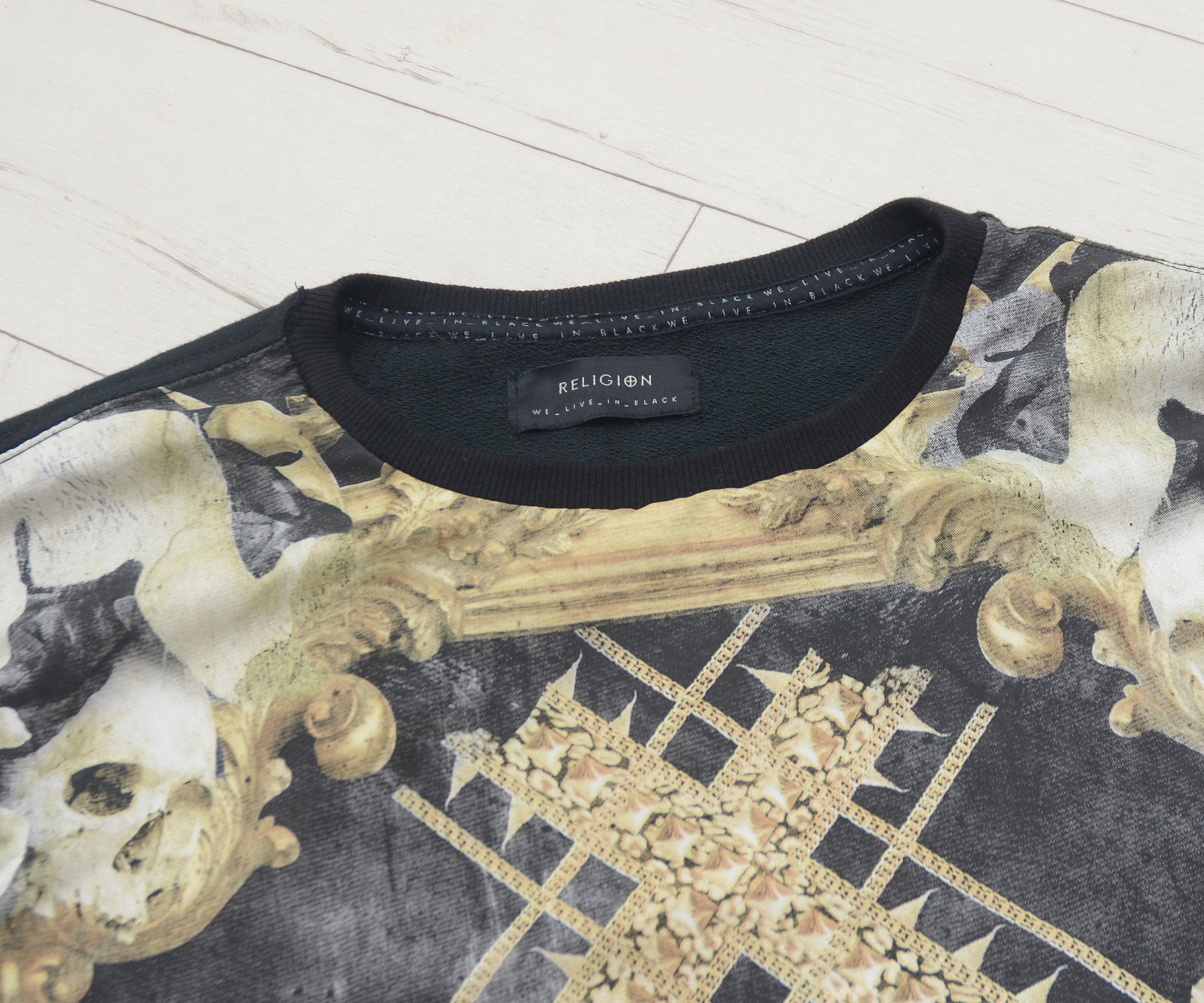 Japanese Brand Religion Sweatshirt Center Skull Skeleton Japanese Brand Size US M / EU 48-50 / 2 - 5 Thumbnail