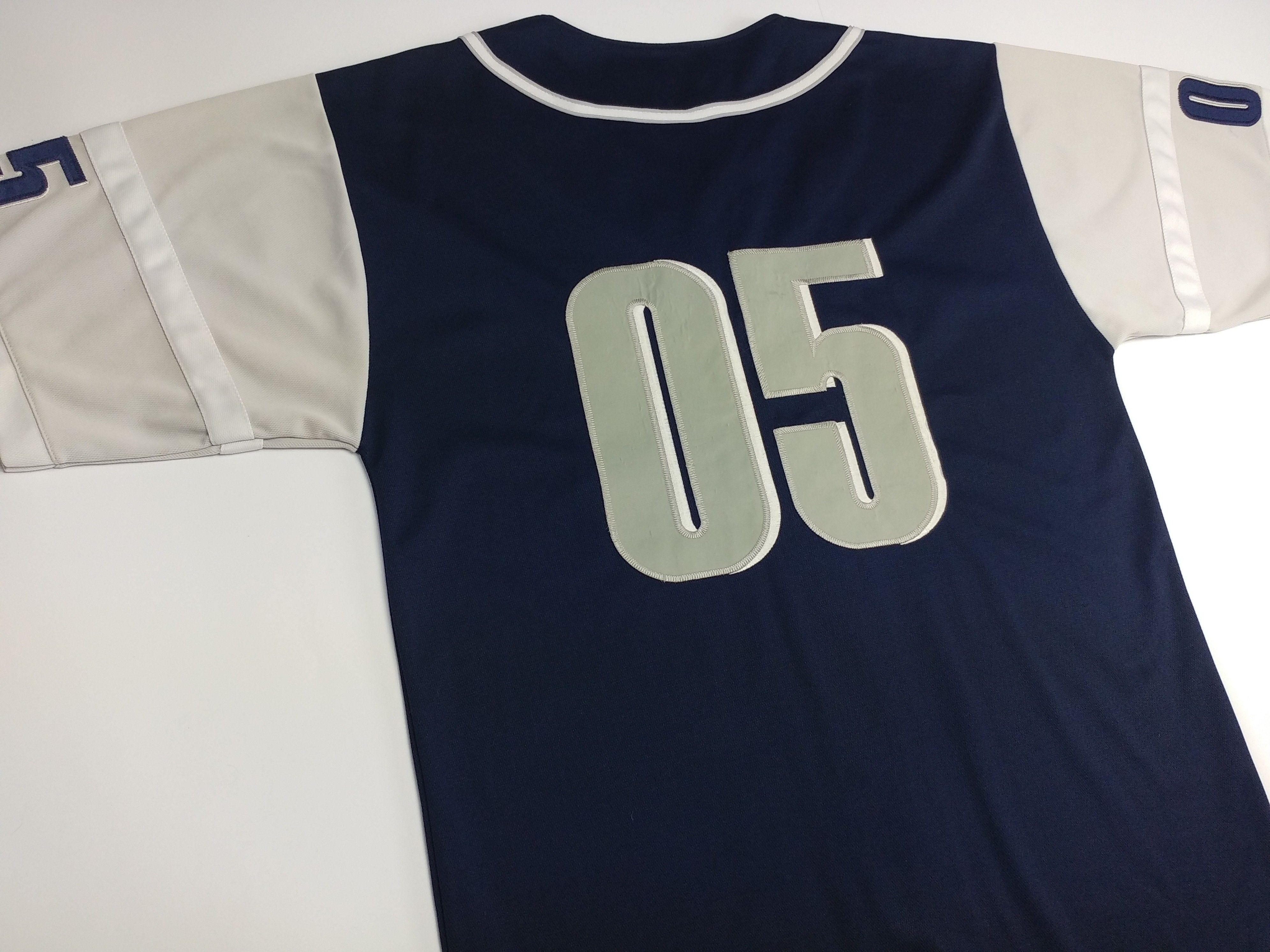 Fubu FUBU jersey, gray, vintage hip hop t-shirt, 90s hip hop XL Size US XL / EU 56 / 4 - 6 Thumbnail