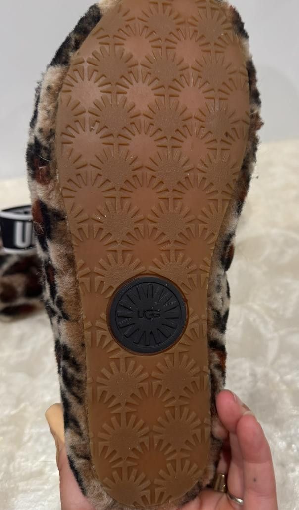Ugg Cheetah Ugg Slippers Size US 8.5 / IT 38.5 - 2 Thumbnail