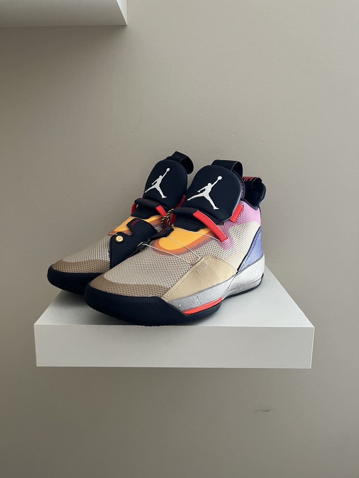Jordan Brand × Nike Air Jordan XXXIII Size US 8 / EU 41 - 3 Thumbnail