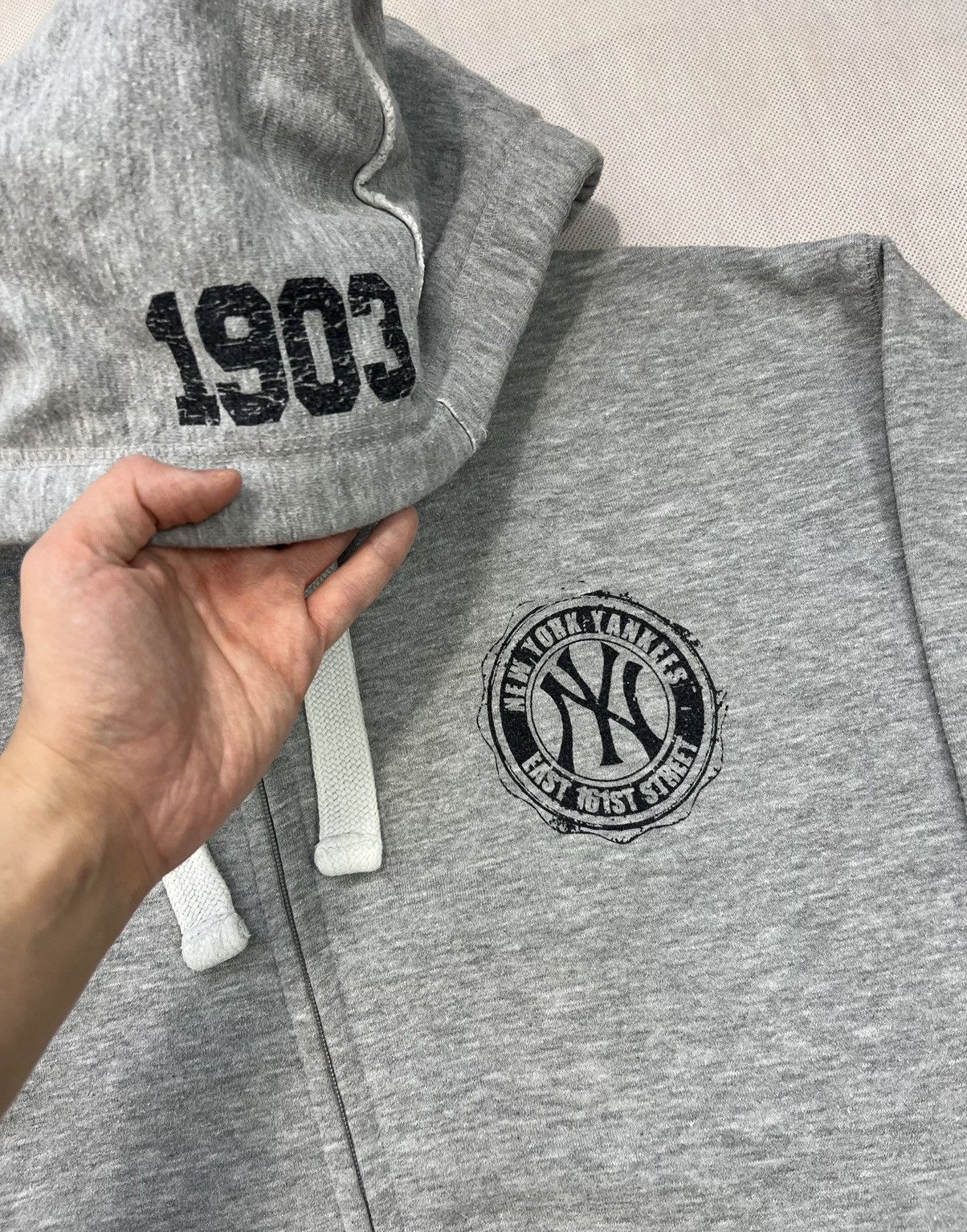 Majestic × New York Yankees Hoodie New York Yankees Majestic Zipped Size US L / EU 52-54 / 3 - 3 Thumbnail