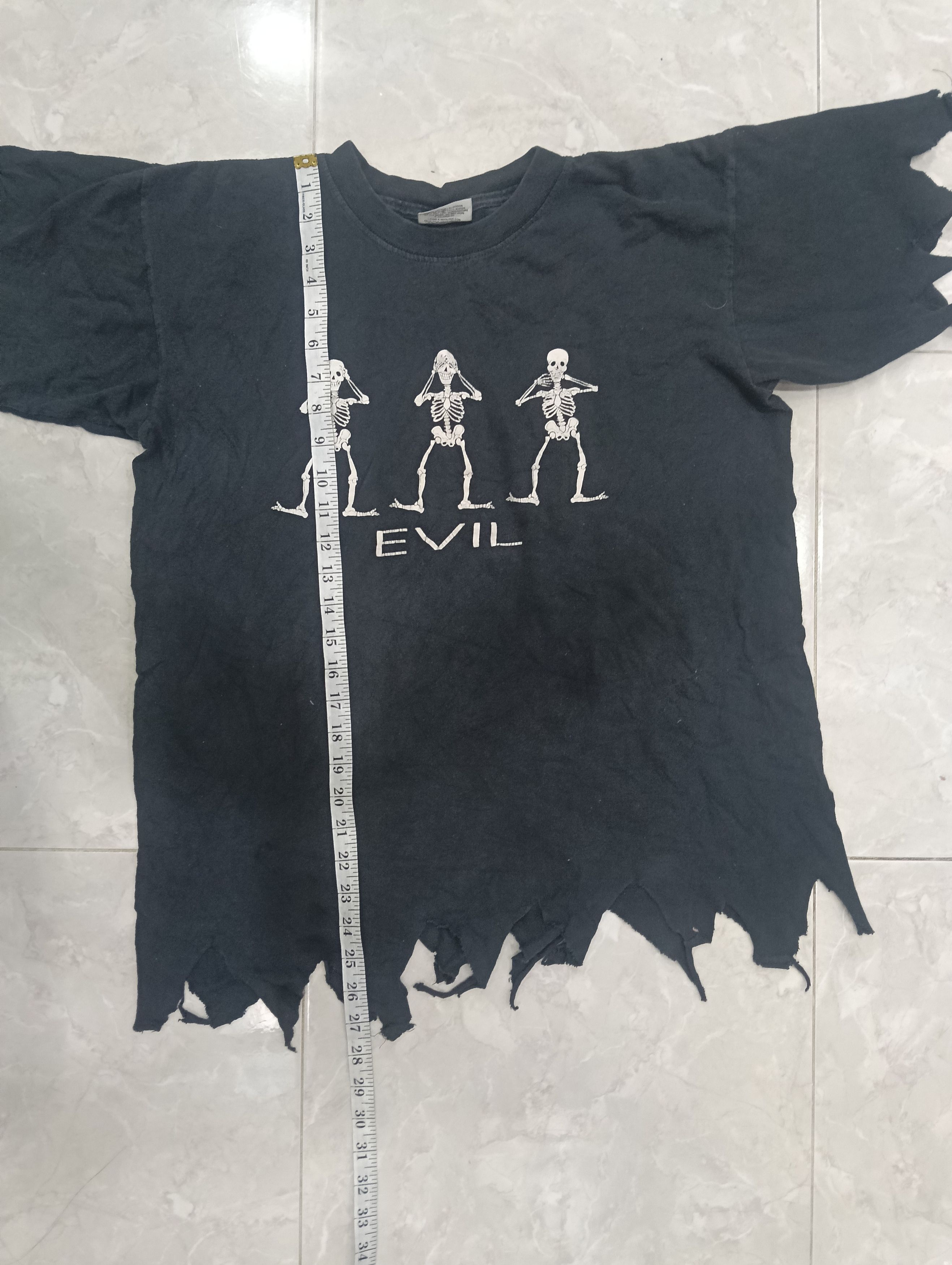Japanese Brand Y2K Evil Shirt Size US L / EU 52-54 / 3 - 8 Thumbnail