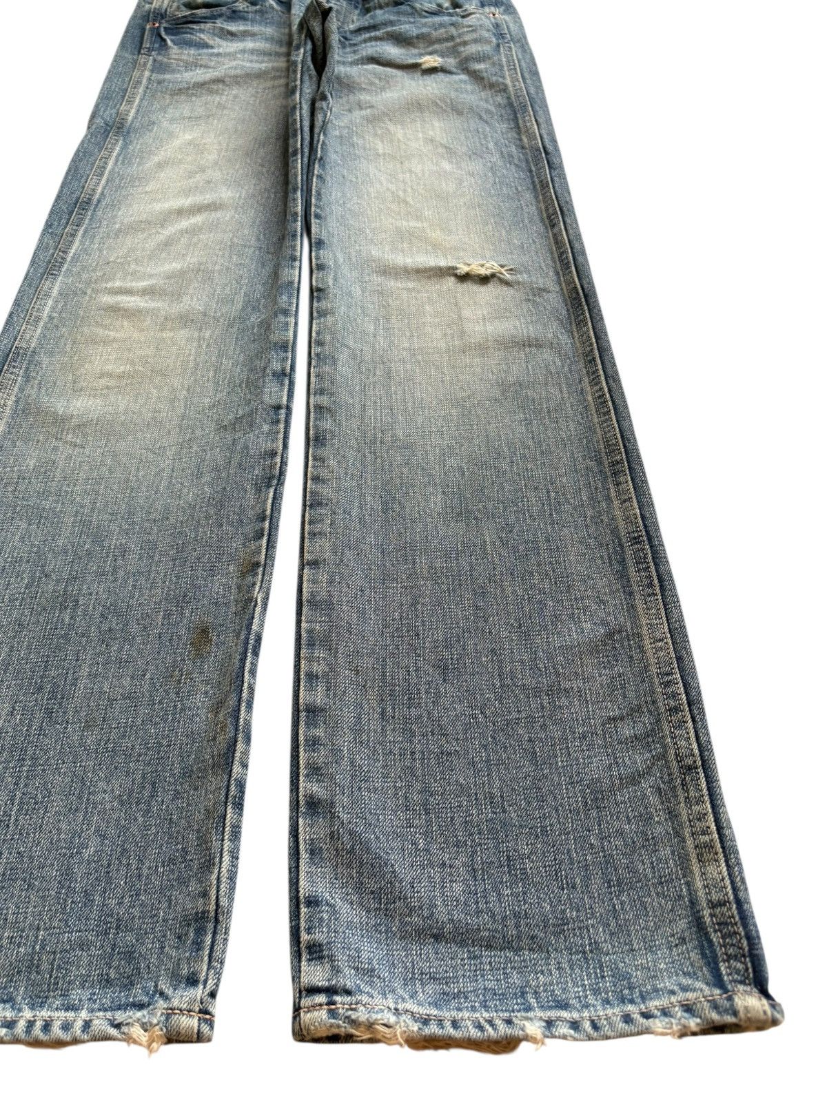Japanese Brand Vintage DMG Buckle Back Faded Wash Distressed Jeans Size US 30 / EU 46 - 7 Thumbnail