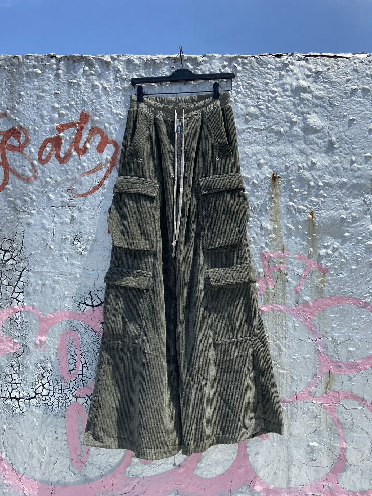 image of Rick Owens Drkshdw Rick Owens Jumbo Bela Cargo Pants in Green, Men's (Size 30)